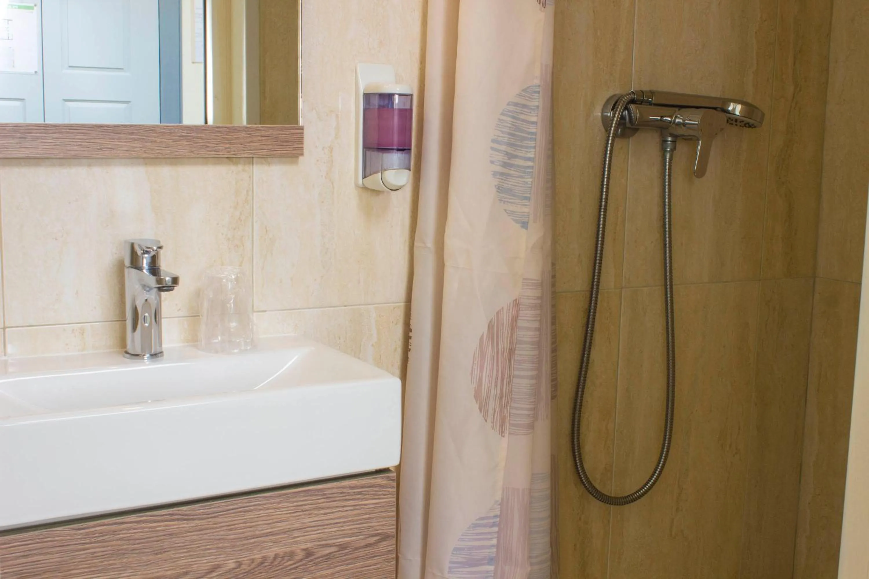 Bathroom in Hotel Estoril Porto