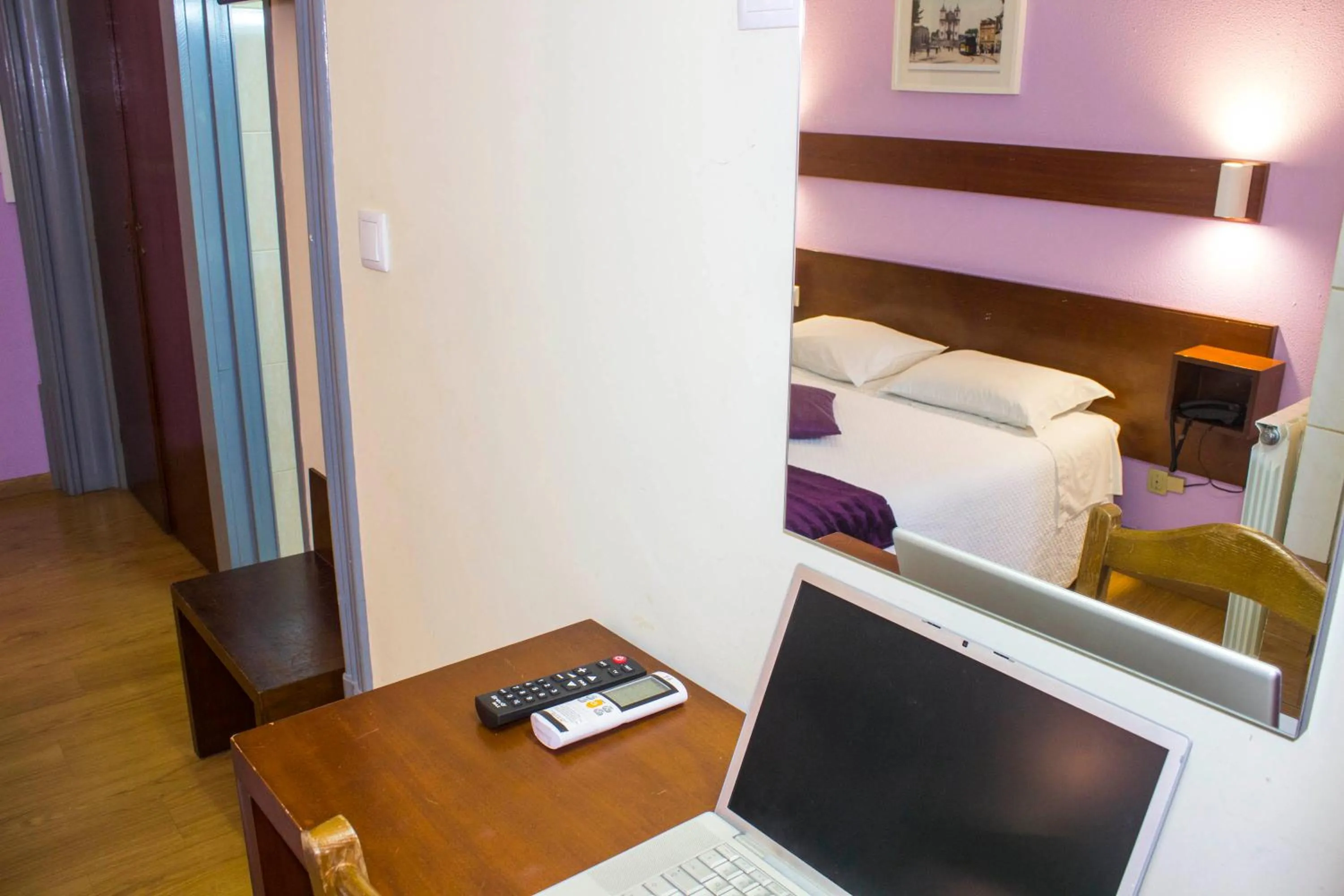 Bedroom, Bed in Hotel Estoril Porto