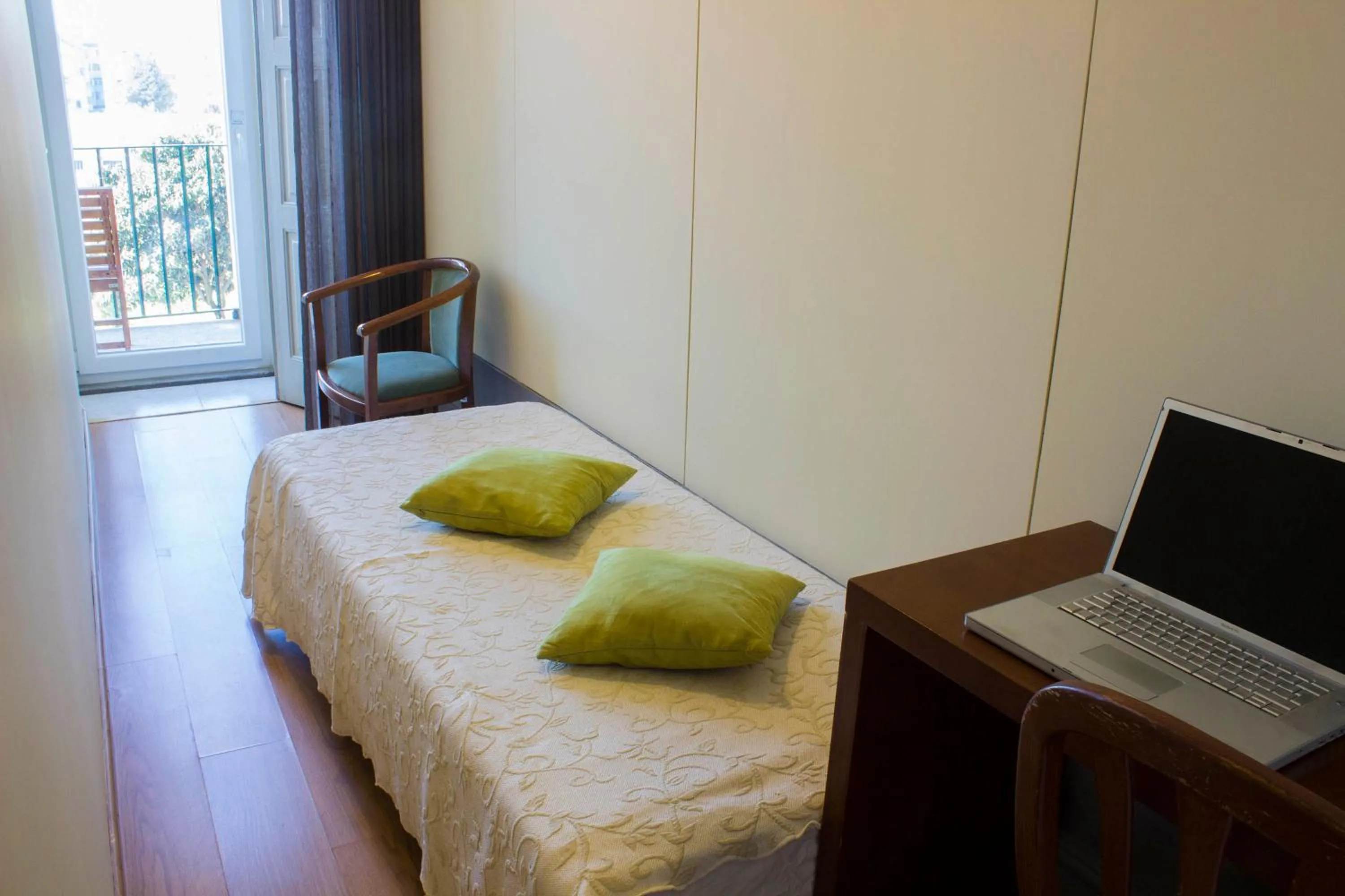 Bed in Hotel Estoril Porto