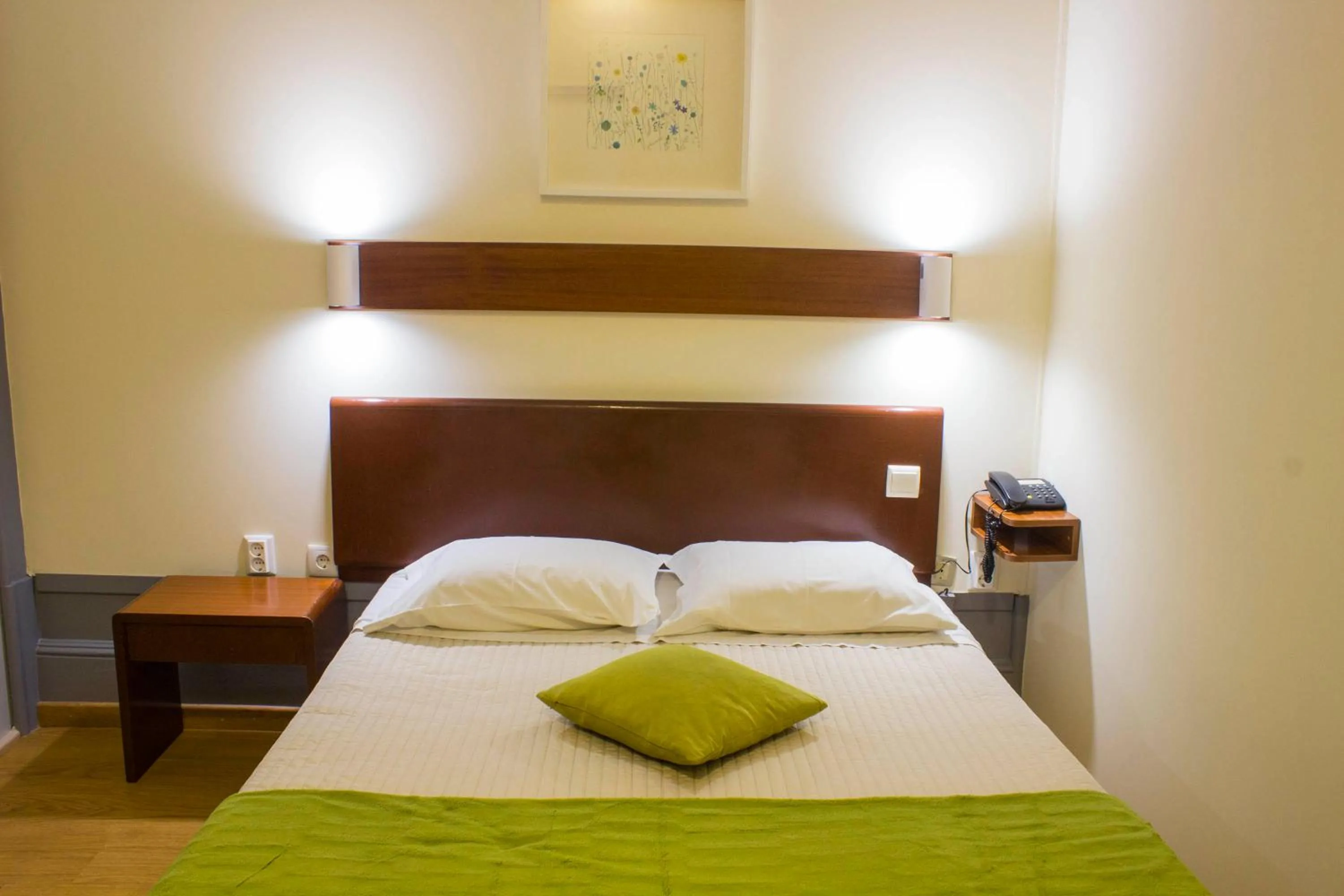 Bed in Hotel Estoril Porto