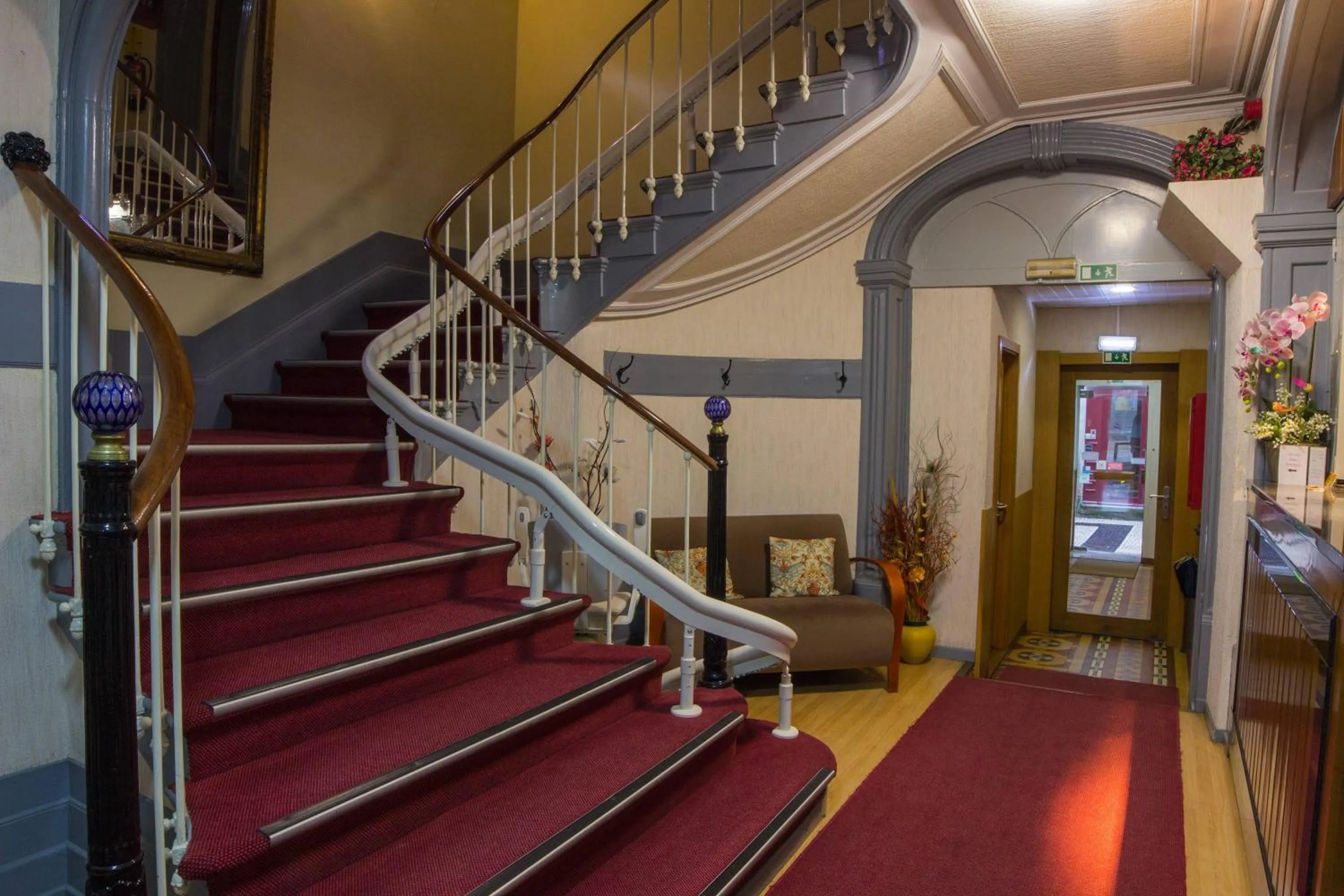 Lobby or reception in Hotel Estoril Porto