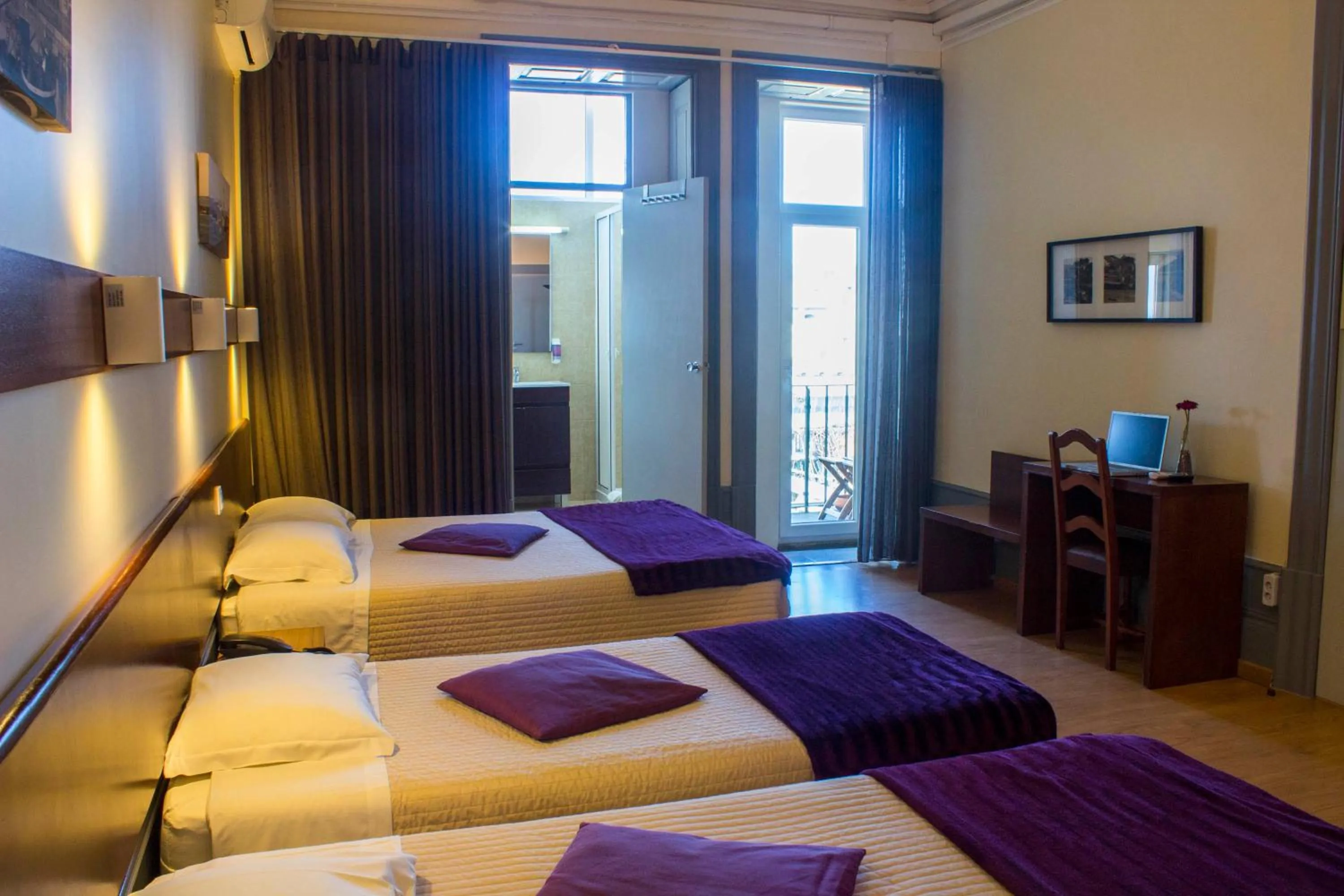 Bedroom, Bed in Hotel Estoril Porto