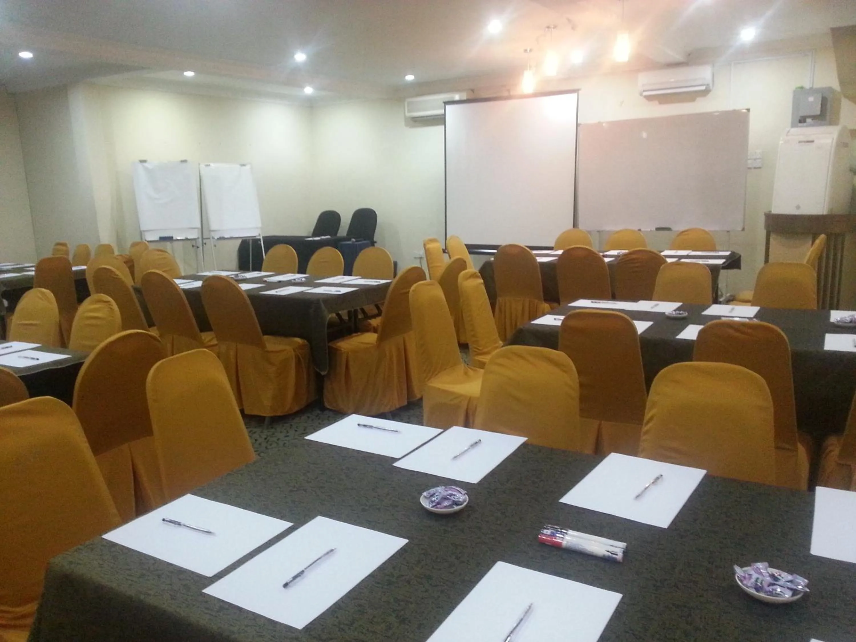 Business facilities in Seri Pengantin Resort