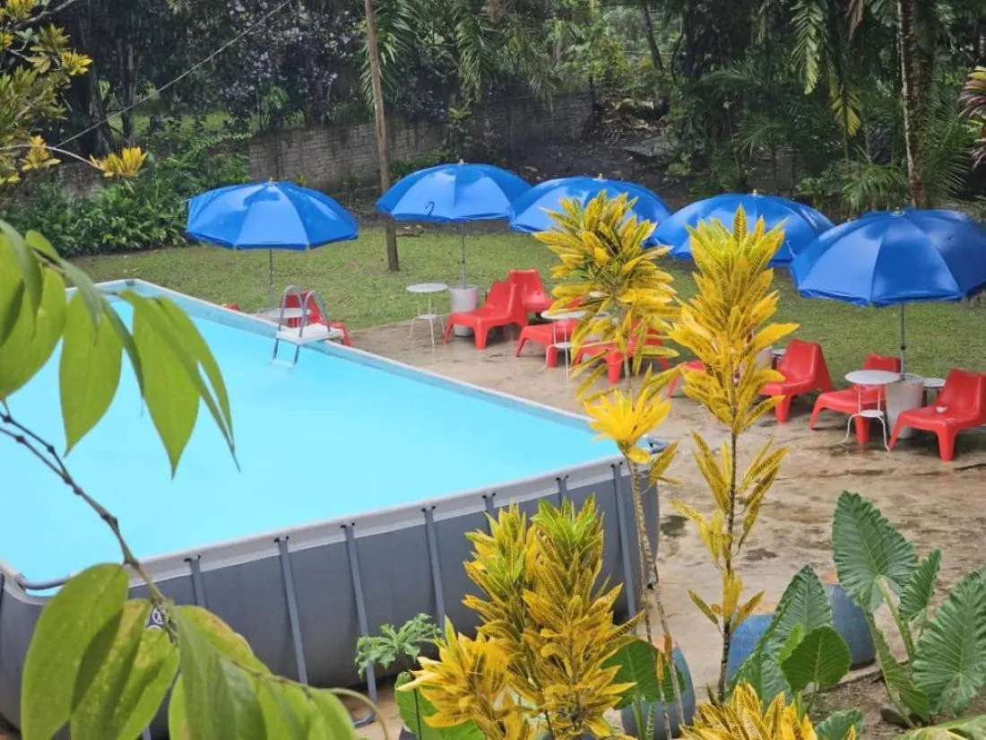 Swimming pool in Seri Pengantin Resort