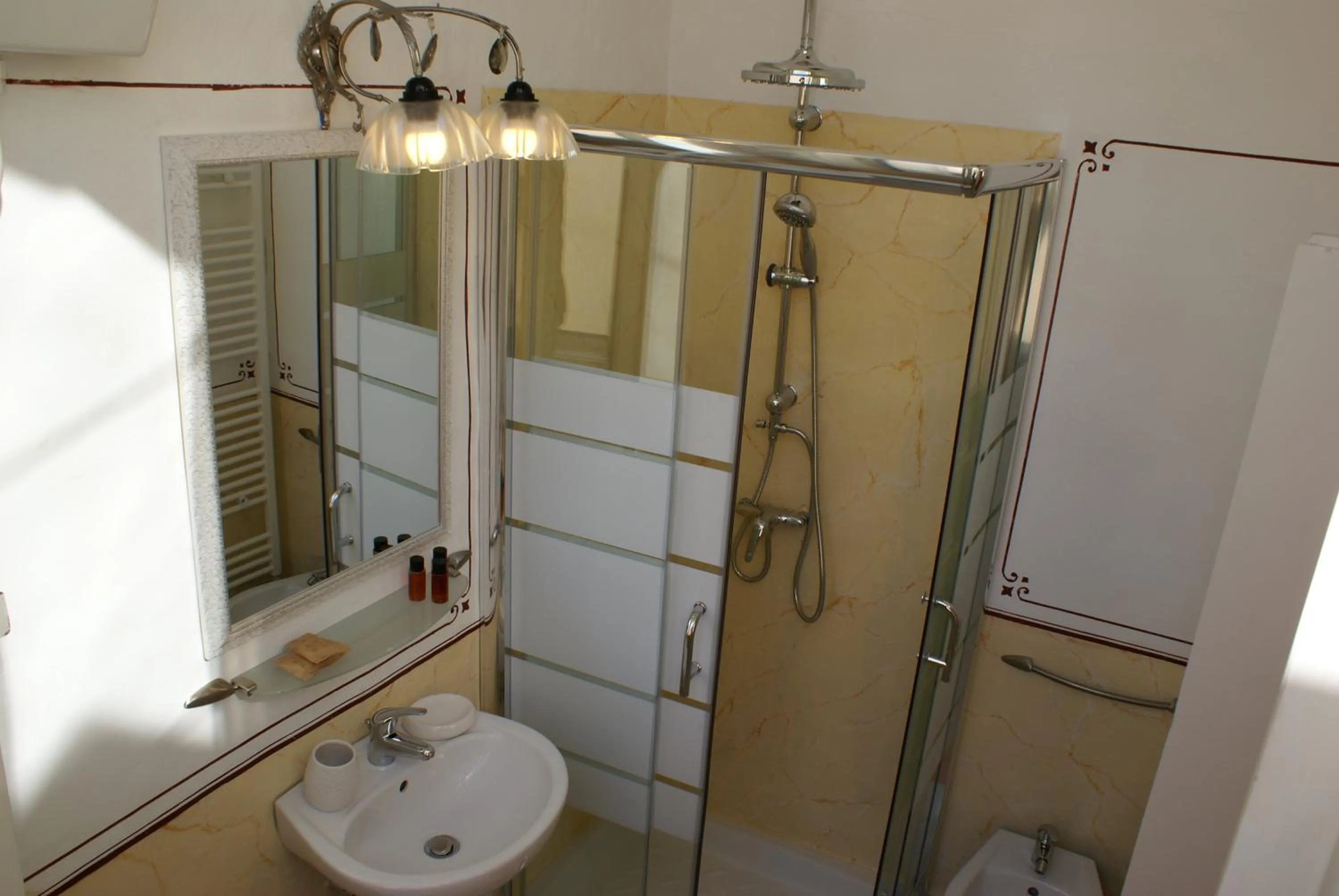 Bathroom in B&B Dimora Muzio and Restaurant