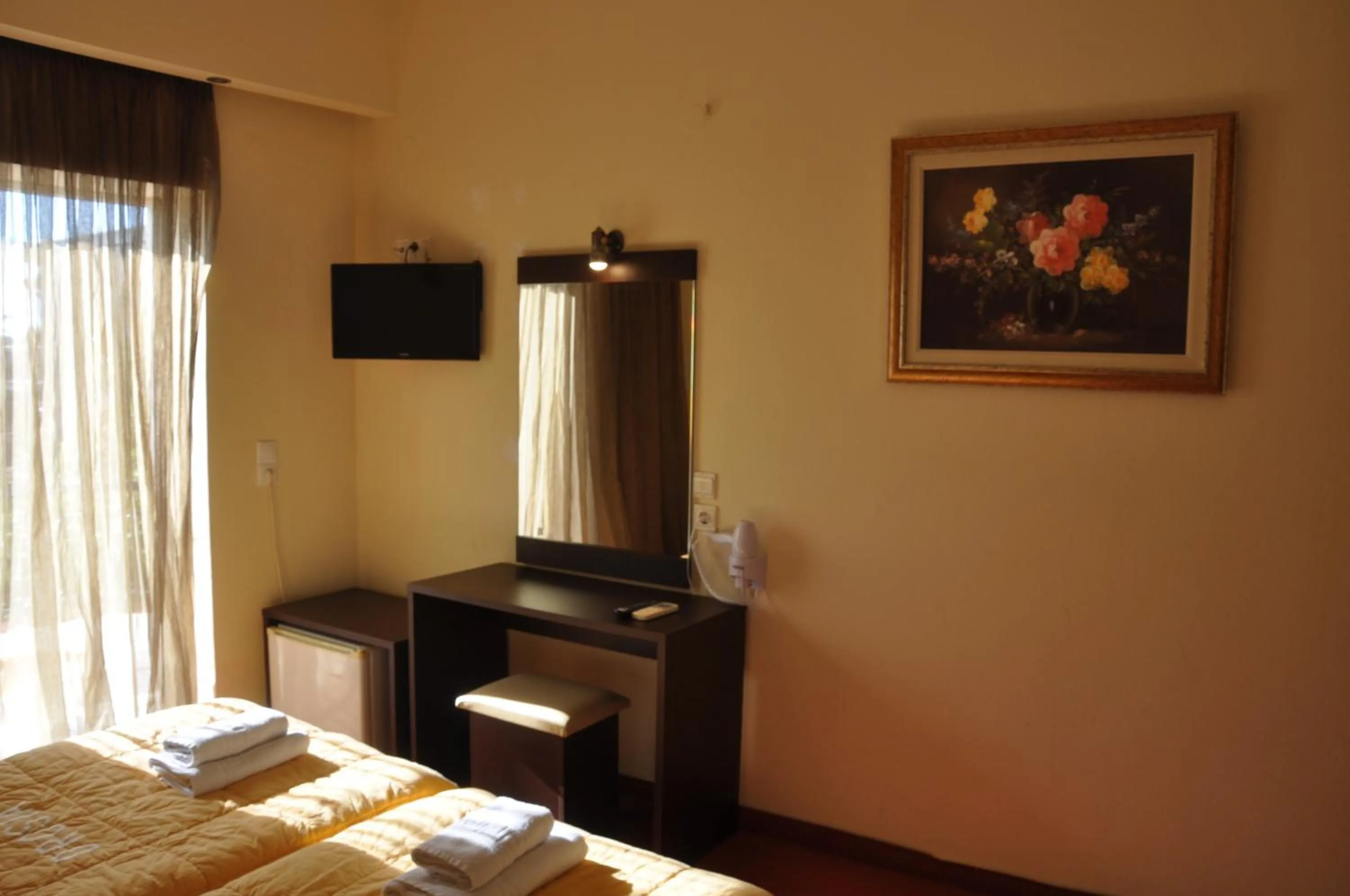 TV and multimedia, Bed in Hotel Drosia