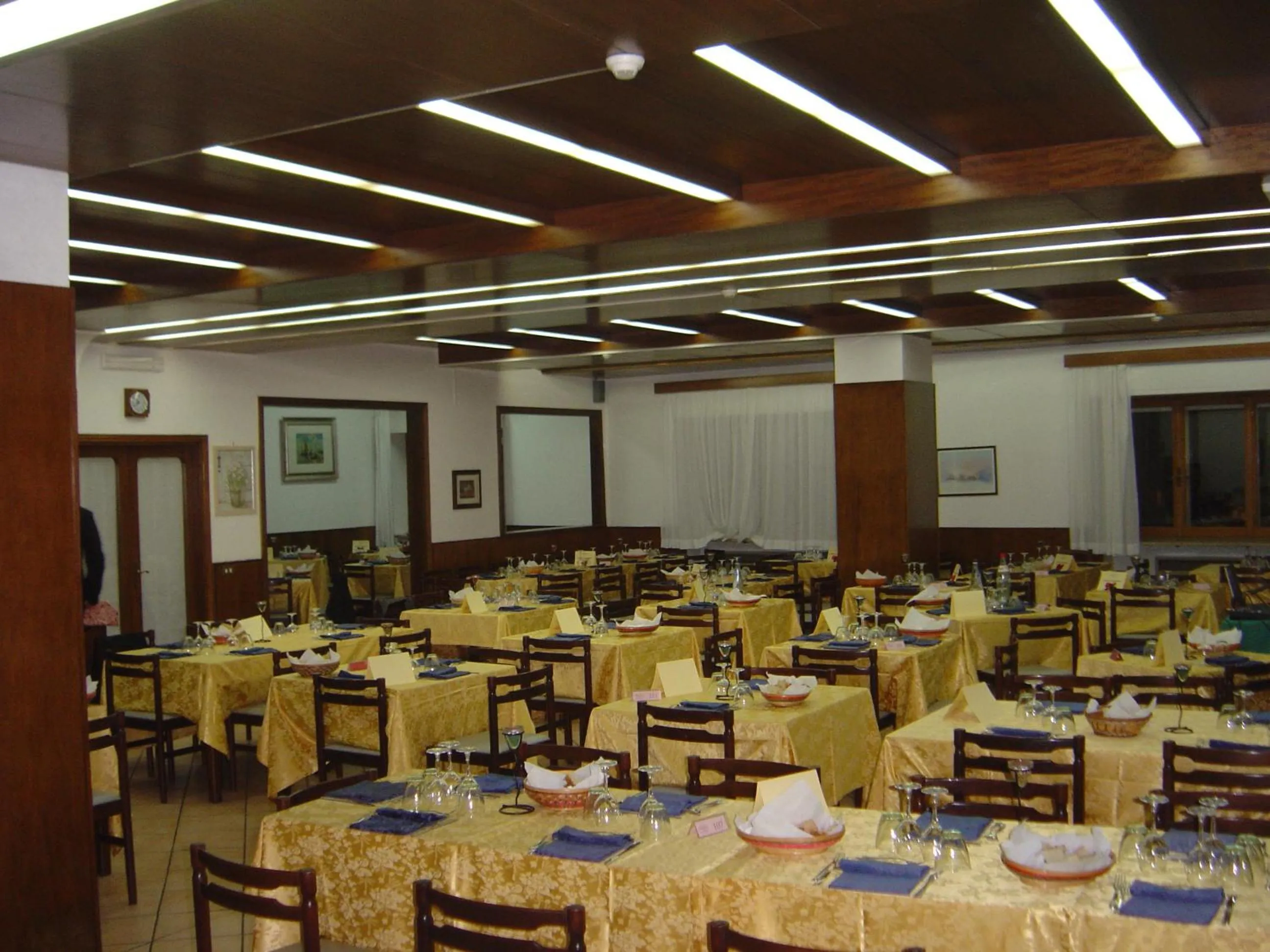 Restaurant/places to eat in Hotel Caldora
