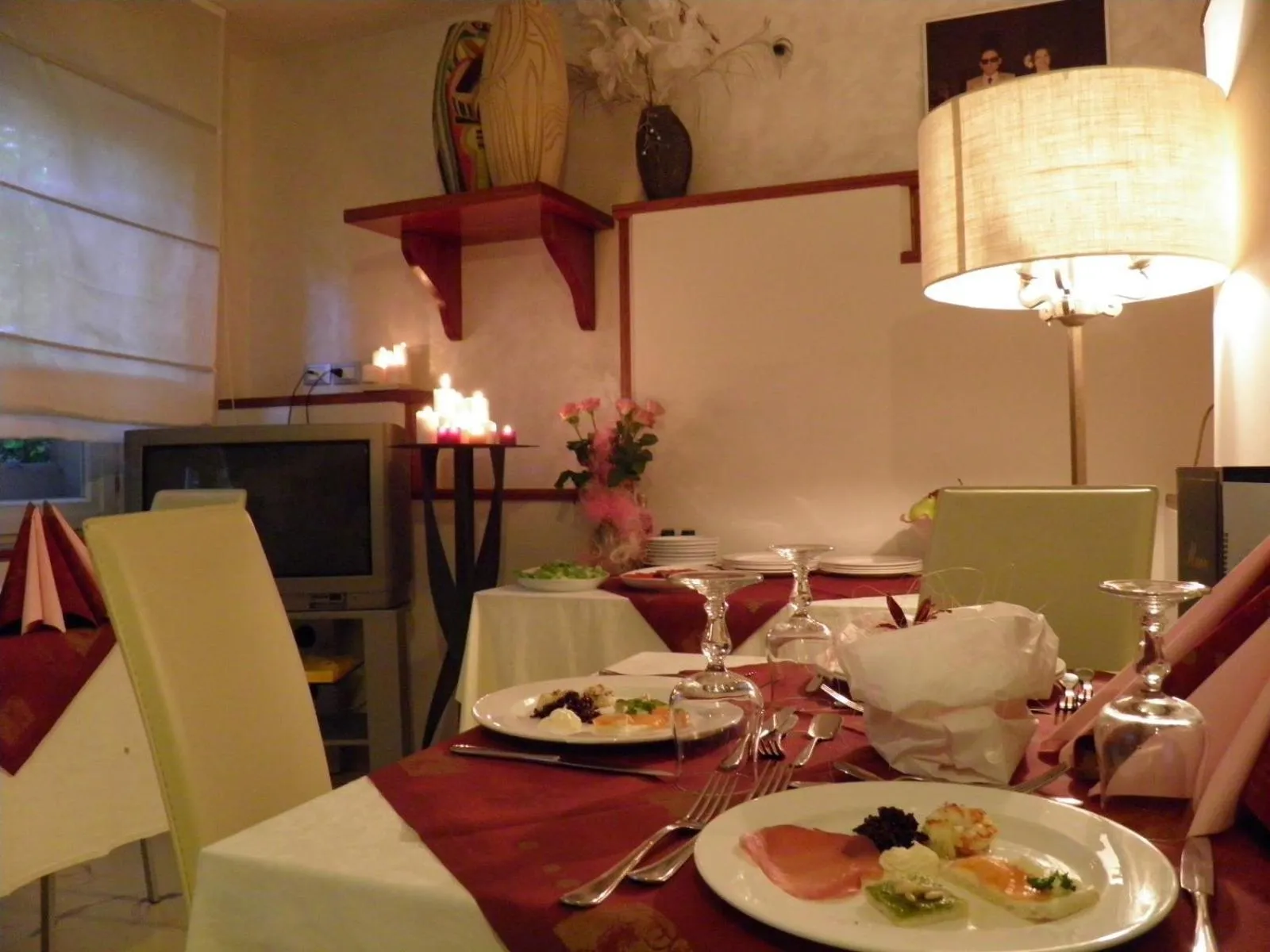 Restaurant/places to eat in Hotel Derby