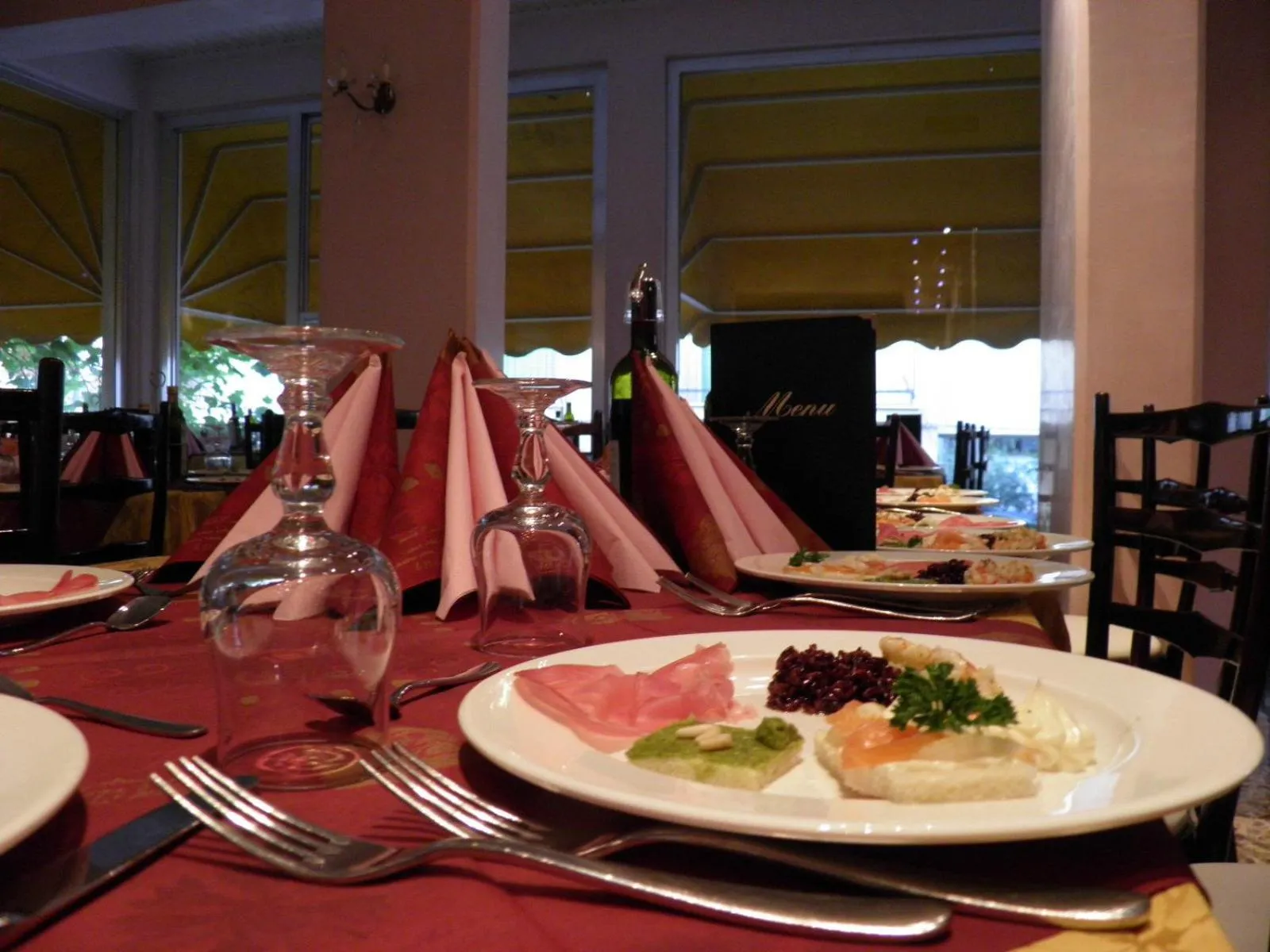 Restaurant/places to eat in Hotel Derby