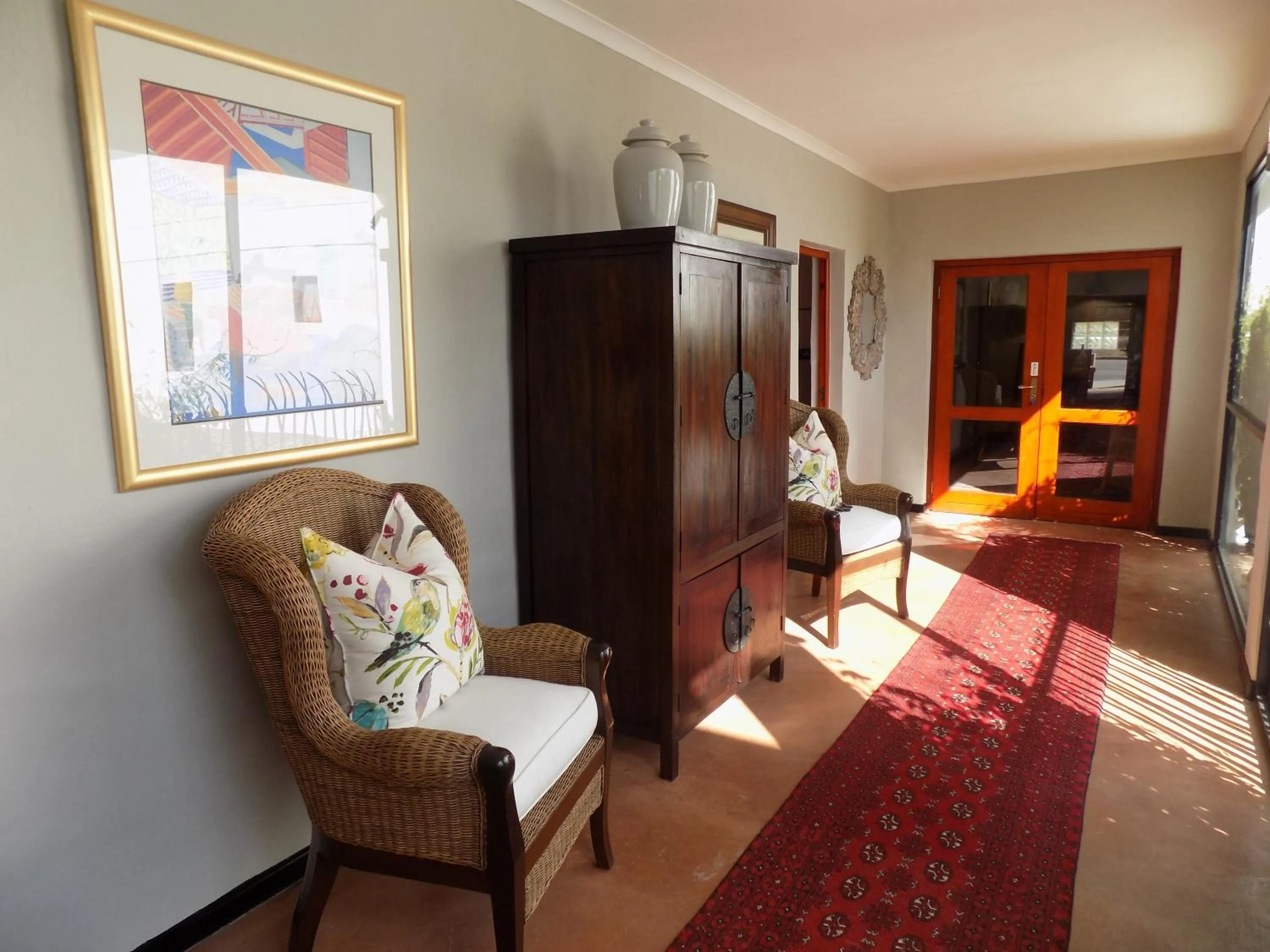 Mountain view in Barrydale Karoo - BOUTIQUE HOTEL