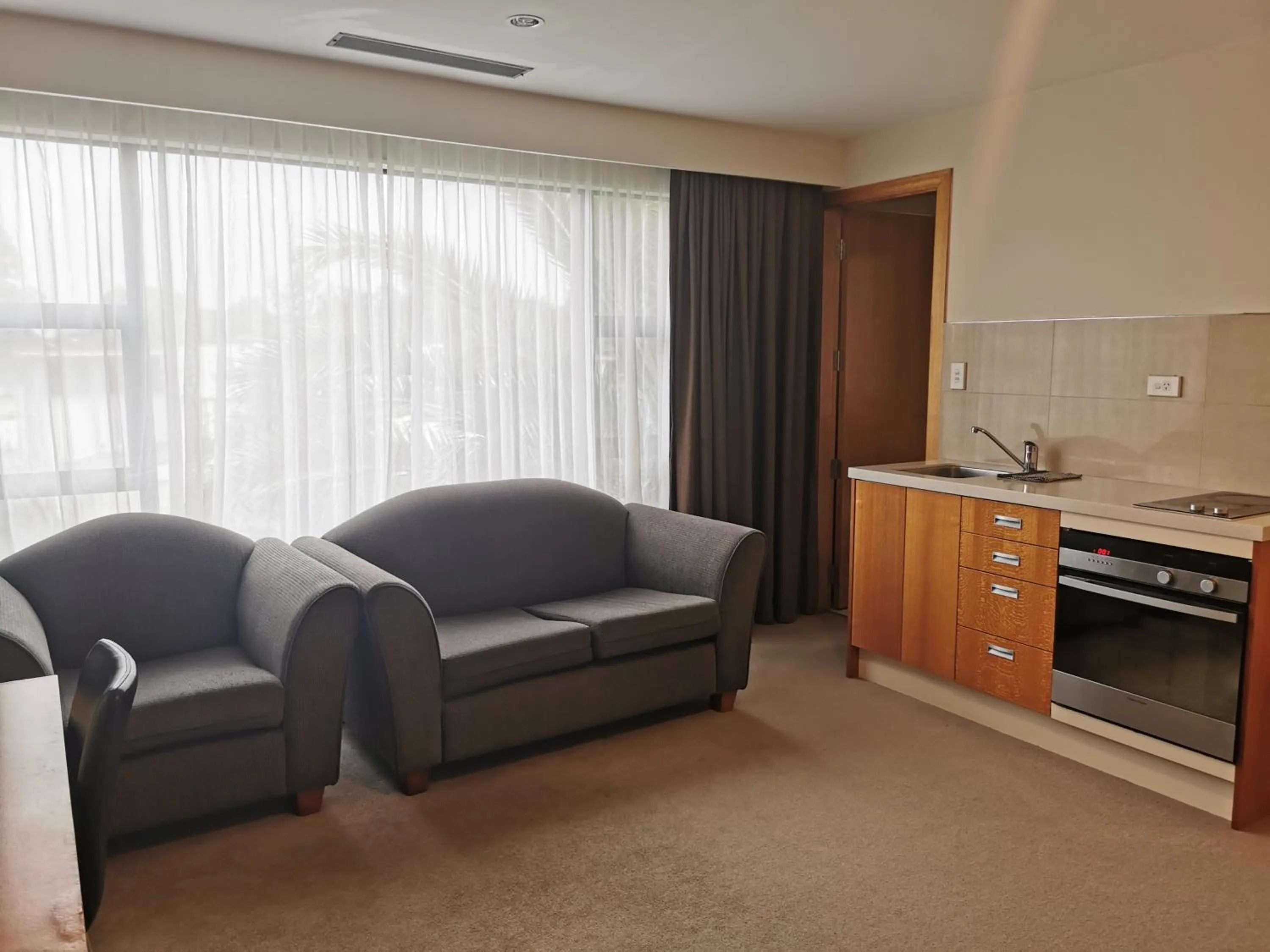 Kitchen or kitchenette in Boulevard Hotel