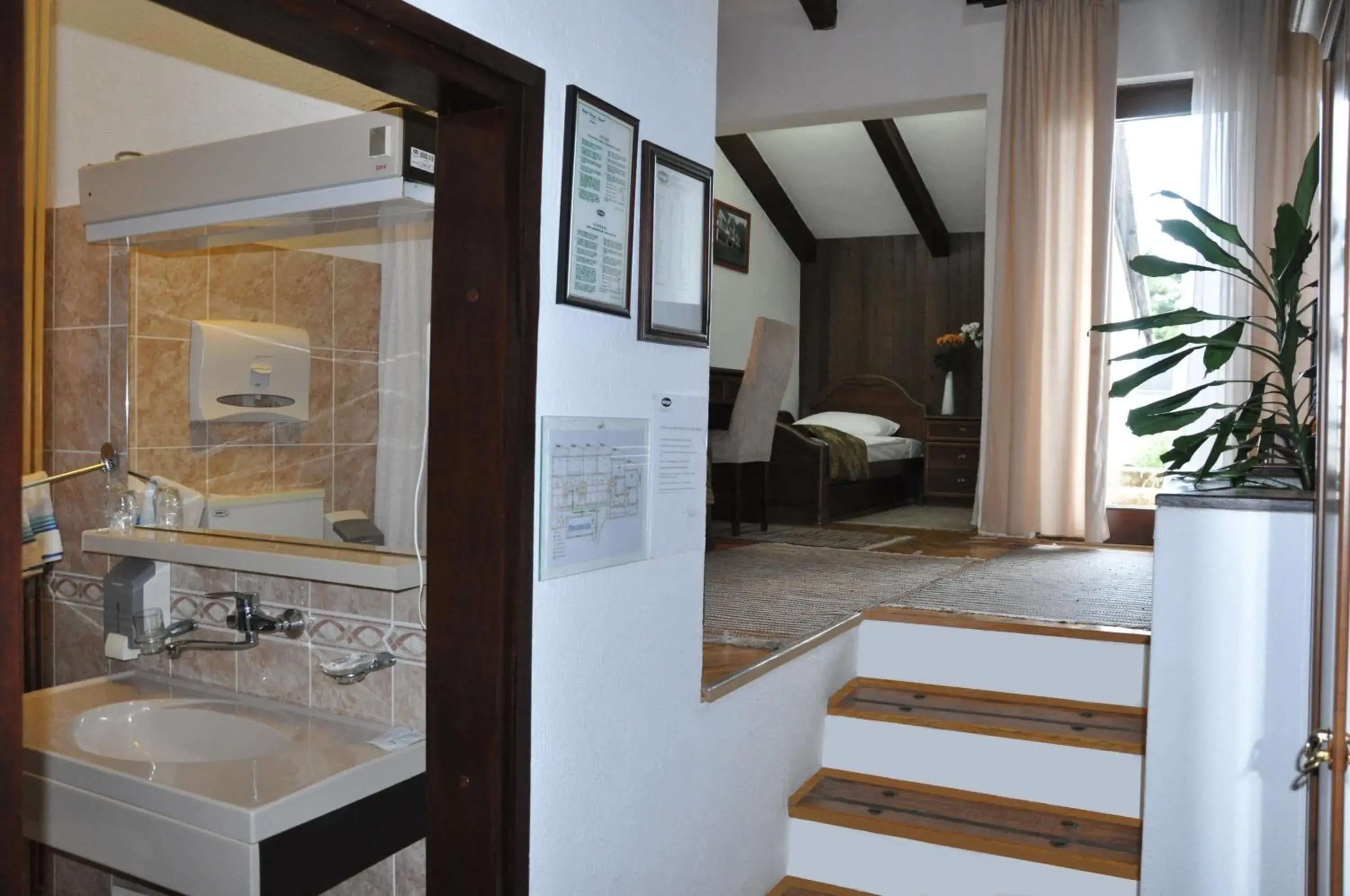 Twin Room - single occupancy in Hotel Simpo Pržar Twin Room - single occupancy in Hotel Simpo Pržar