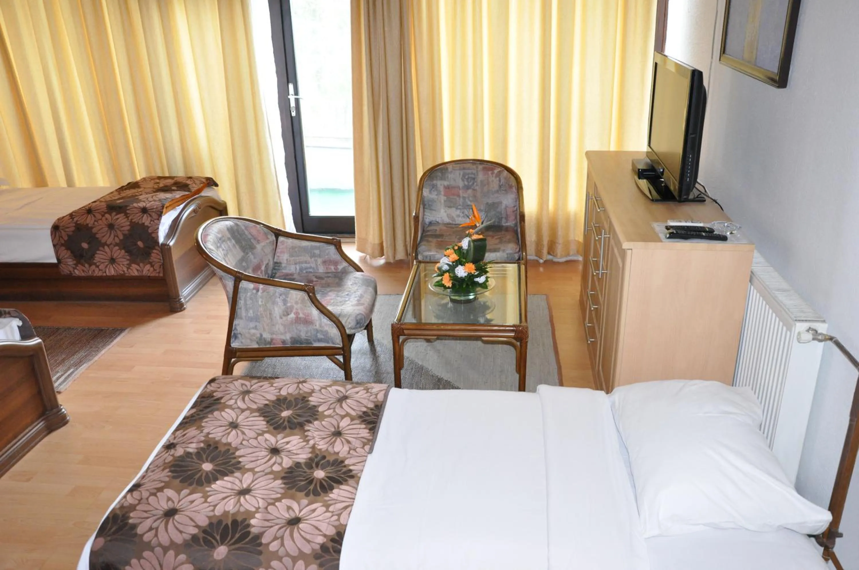 Bed in Hotel Simpo Pržar