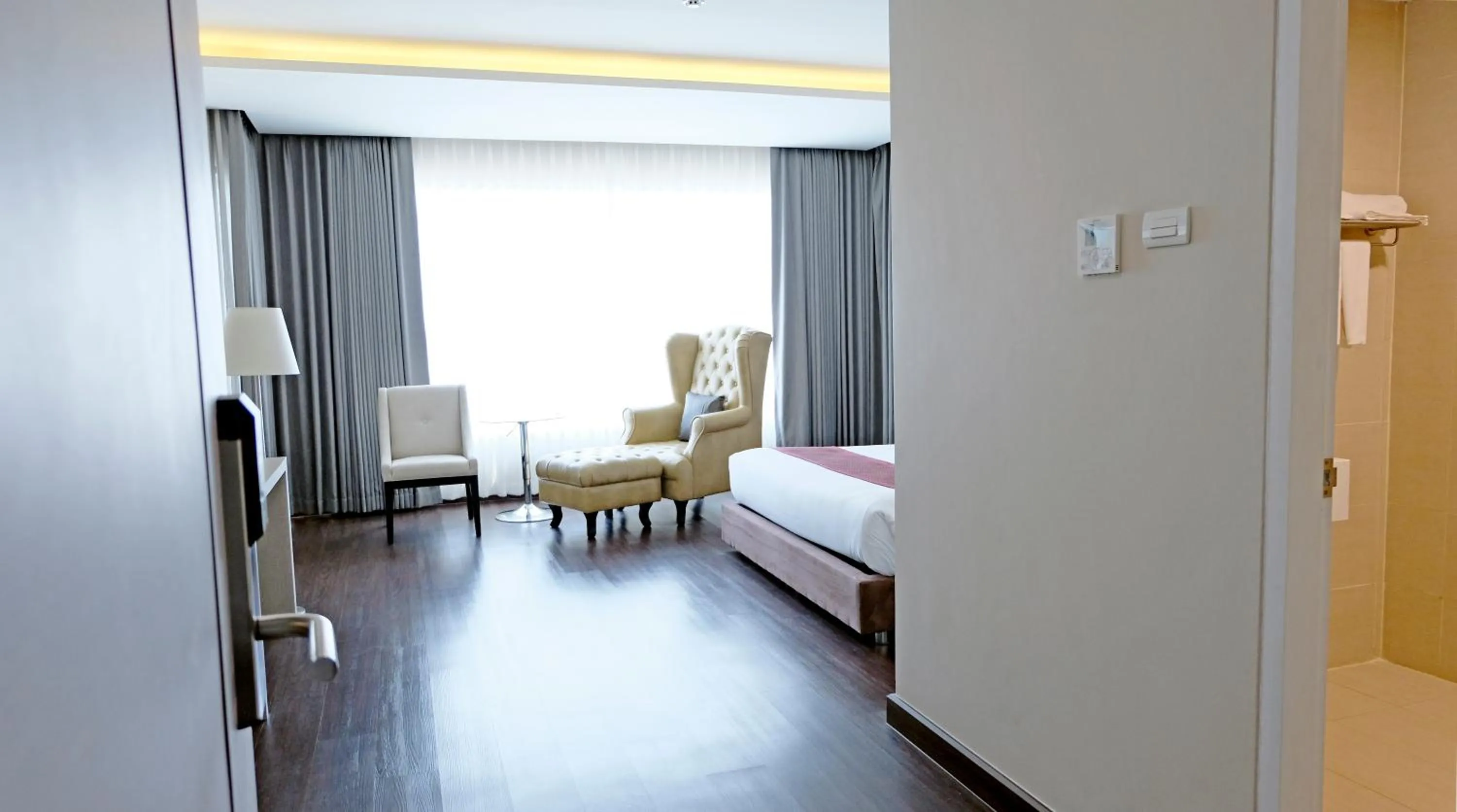 Bed in The Cheewin Hotel And Convention