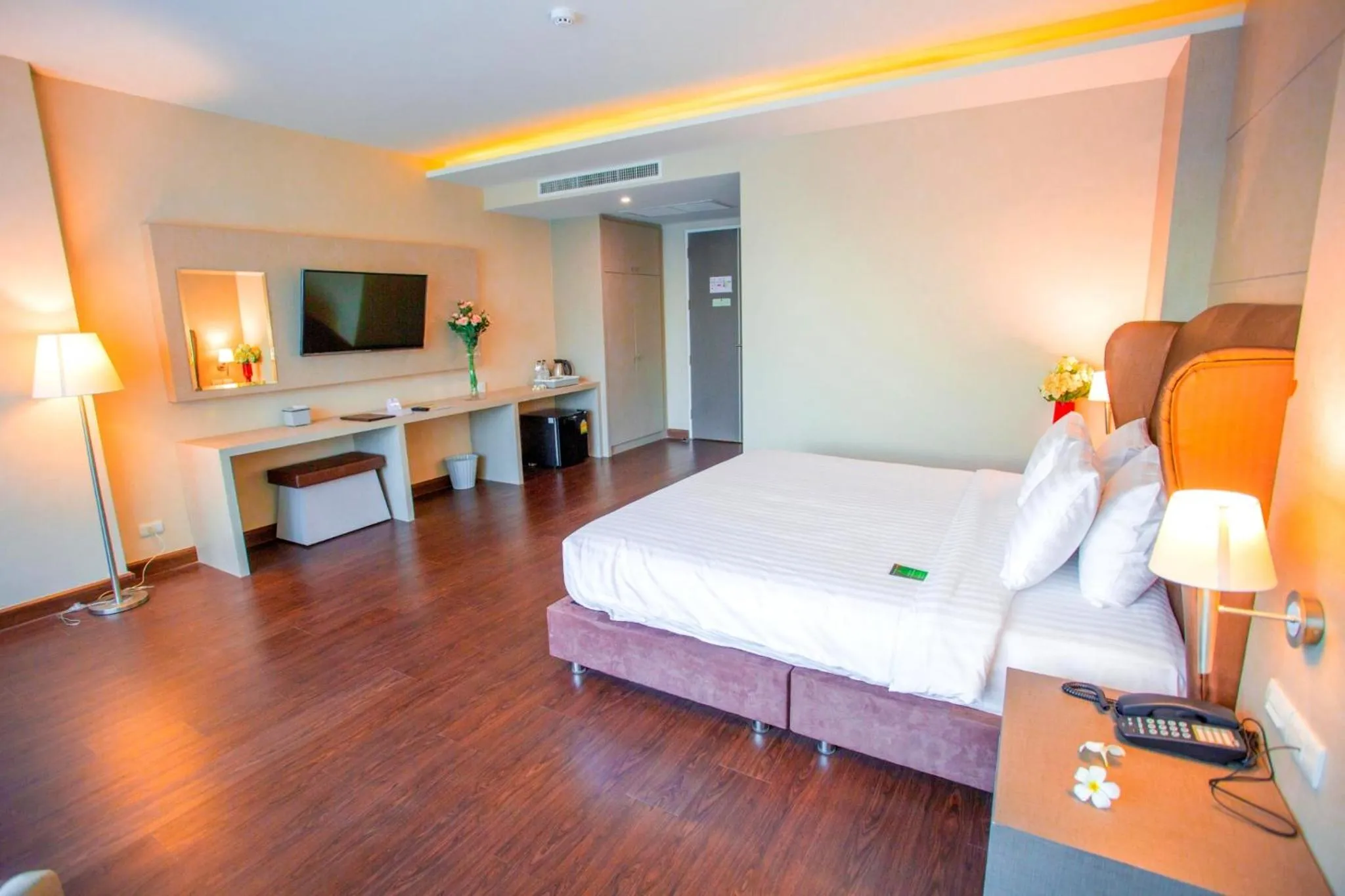 Bed in The Cheewin Hotel And Convention