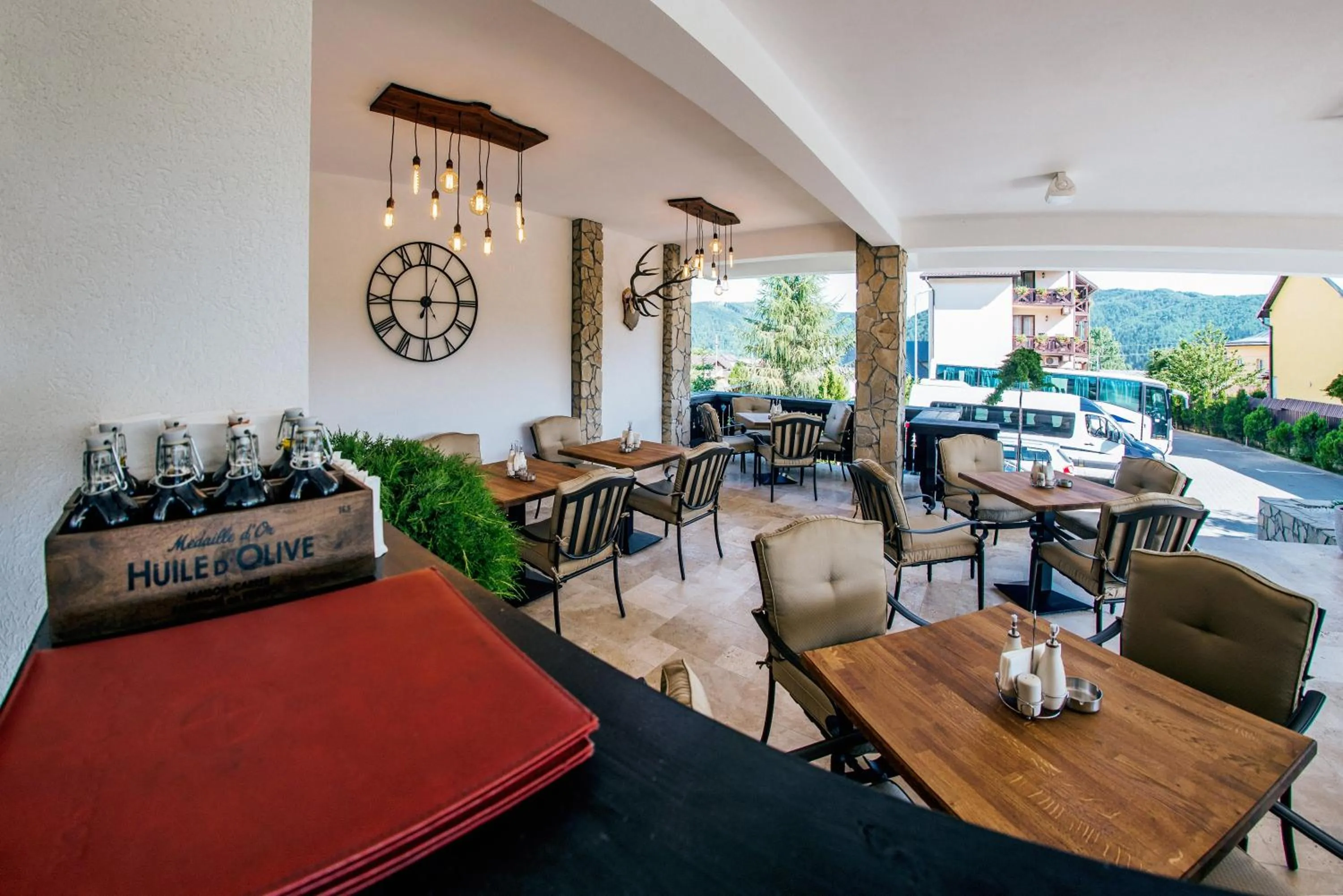 Restaurant/places to eat in Pension Casa Humor