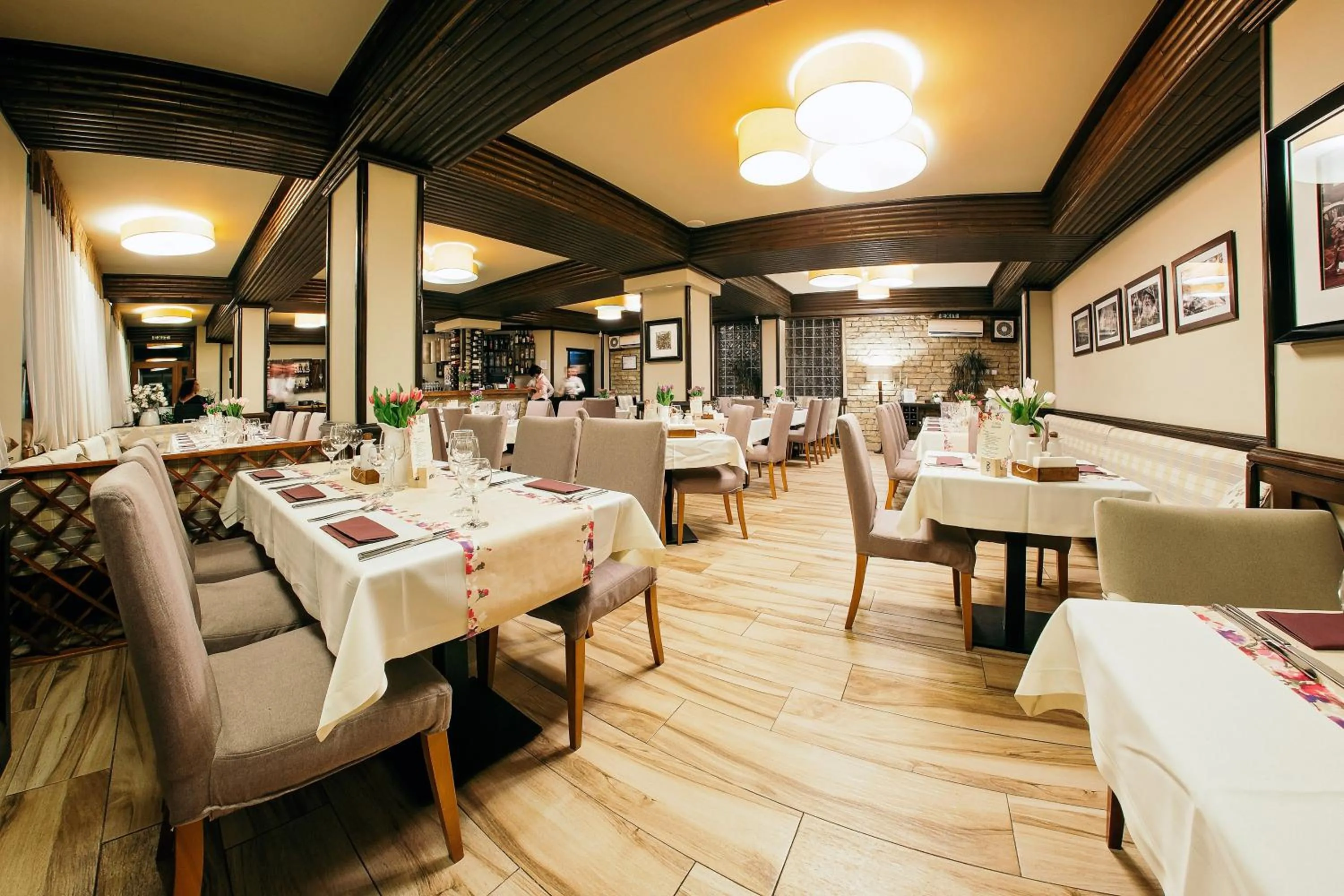 Restaurant/places to eat in Pension Casa Humor