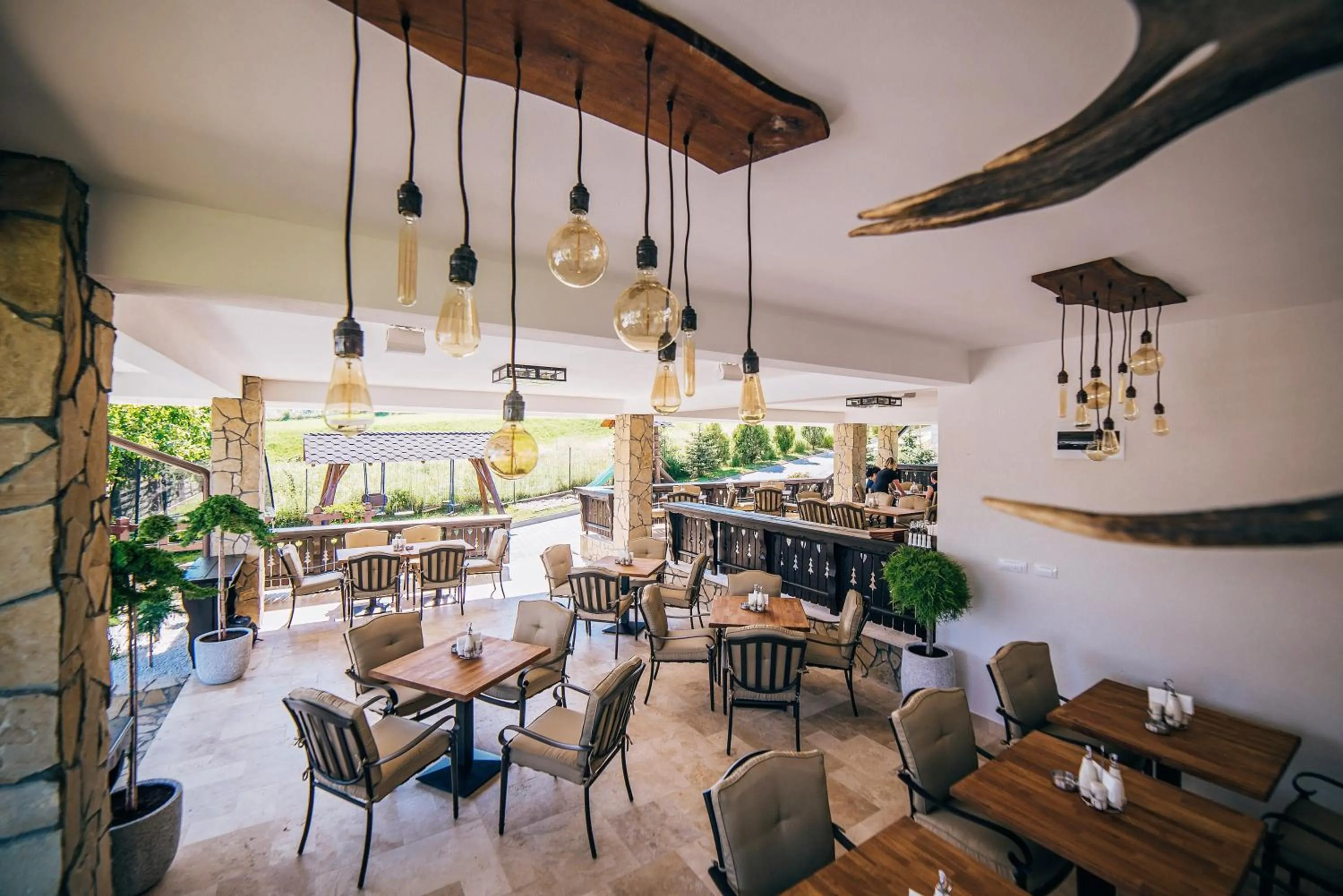 Restaurant/places to eat in Pension Casa Humor