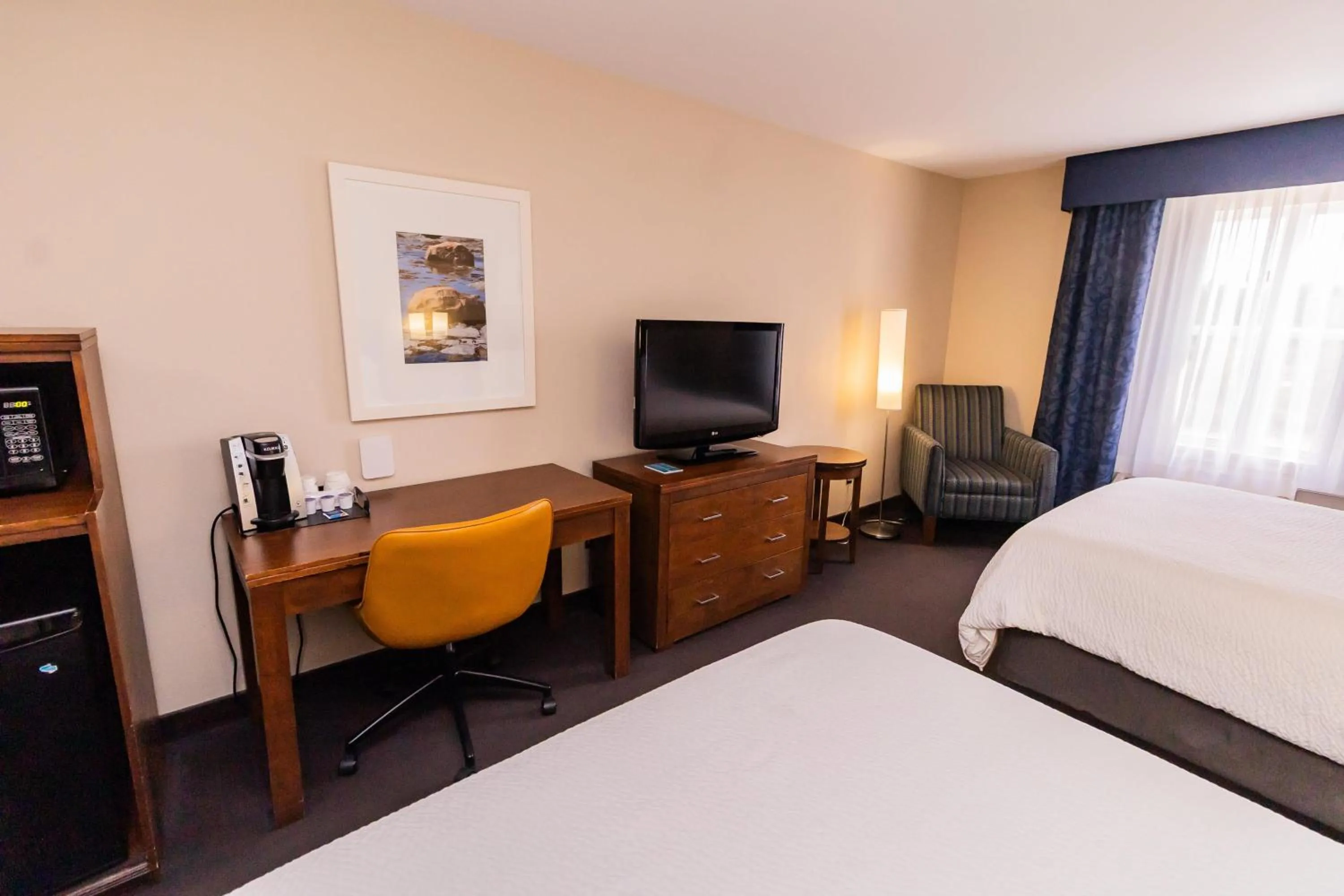 Bedroom, Bed in Deer Lake Horizon Hotel, BW Signature Collection