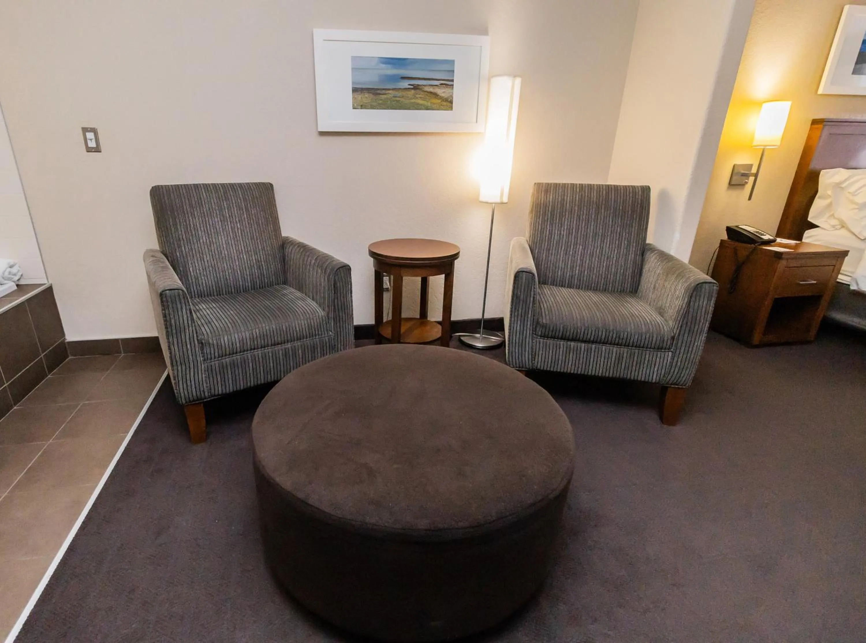 Seating area in Deer Lake Horizon Hotel
