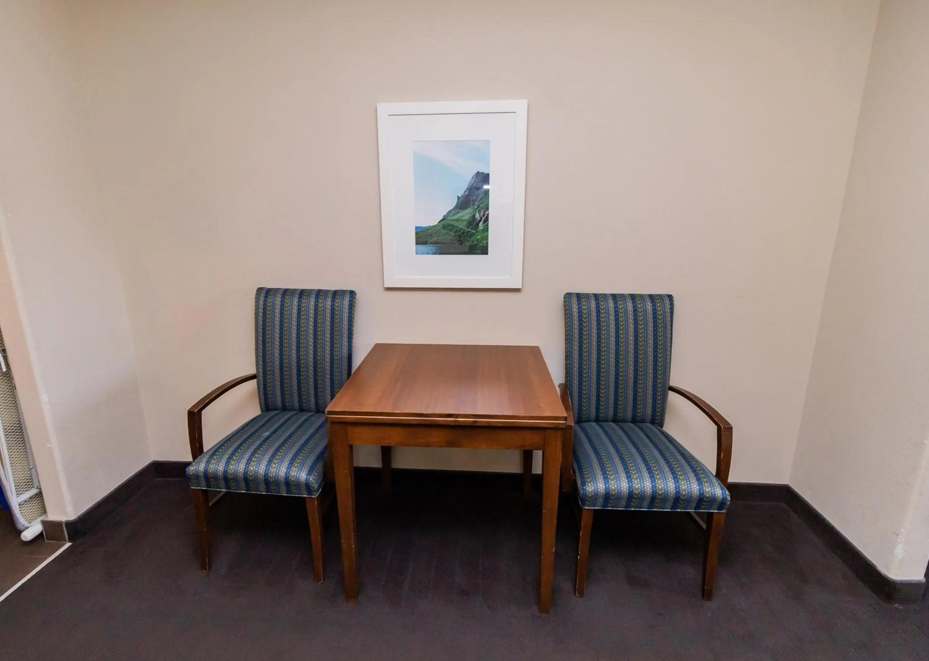 Seating area in Deer Lake Horizon Hotel