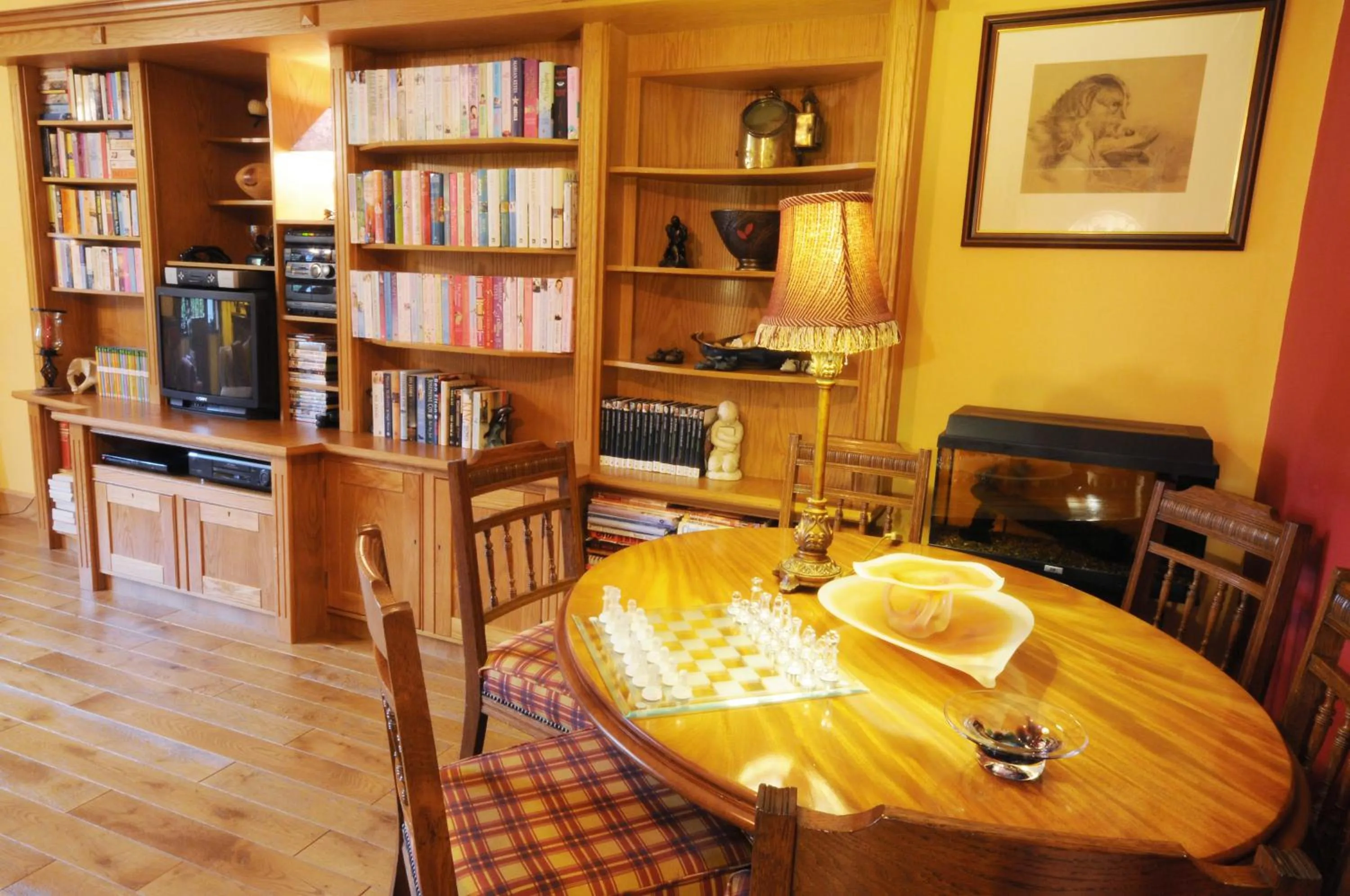 Communal lounge/ TV room in Stirabout Lane B&B