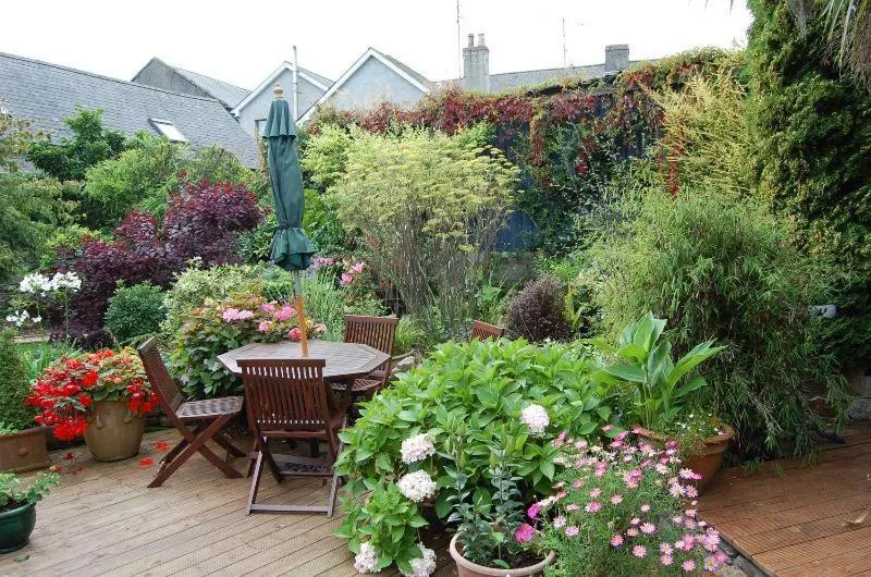 Garden in Stirabout Lane B&B