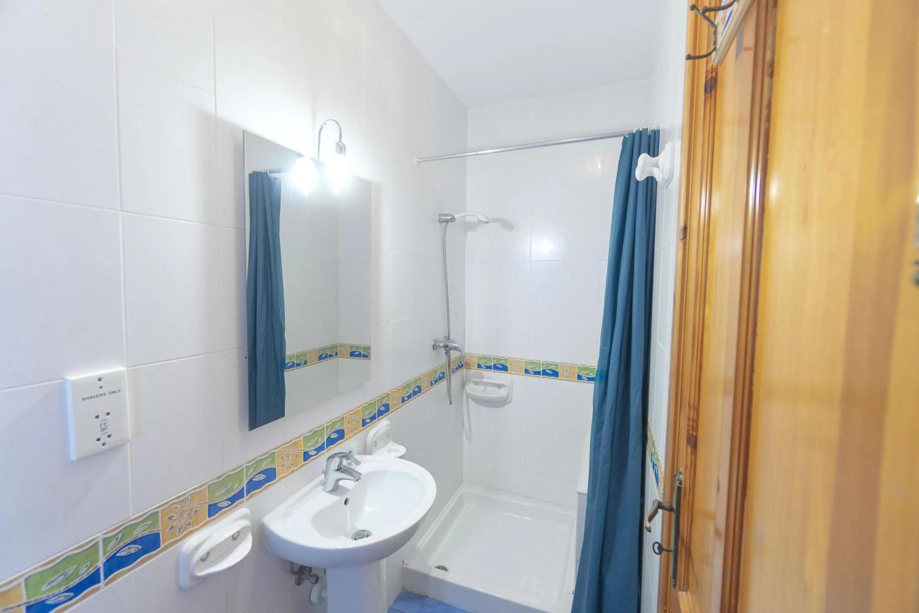 Bathroom in Harbour Lights seafront 2 bedroom apartments with panoramic sea views - by Getawaysmalta