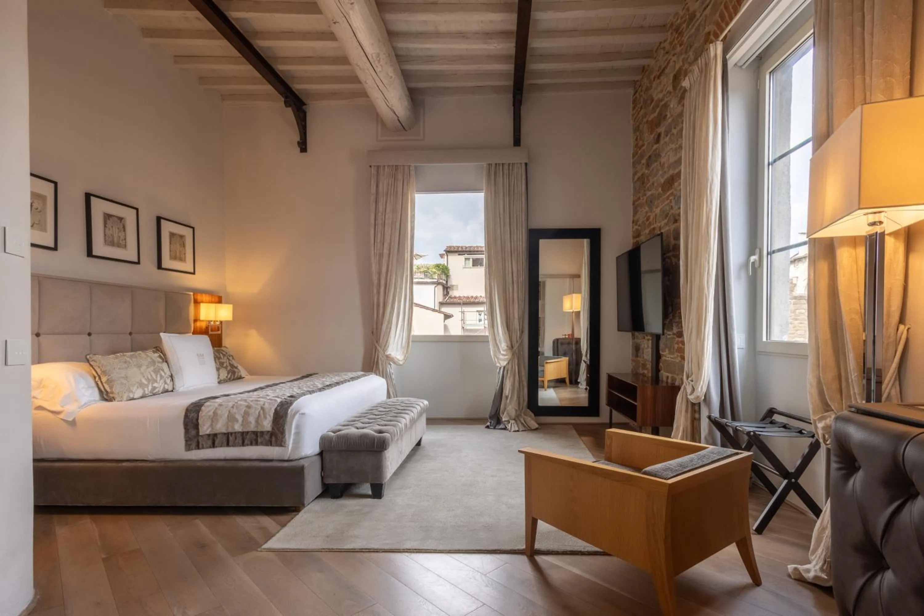 Bedroom, Bed in Donati Luxury Tower Suites