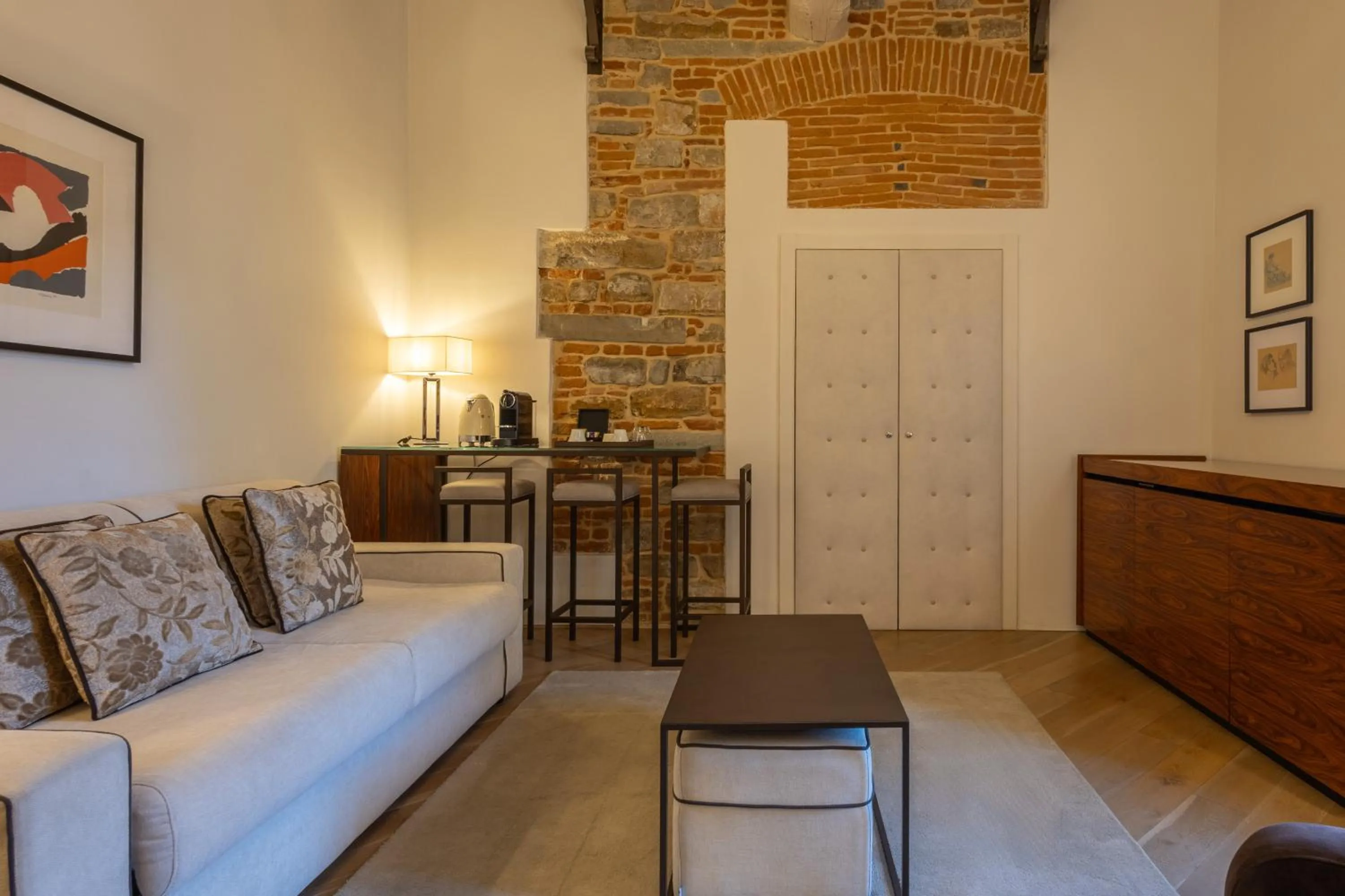 Seating area in Donati Luxury Tower Suites