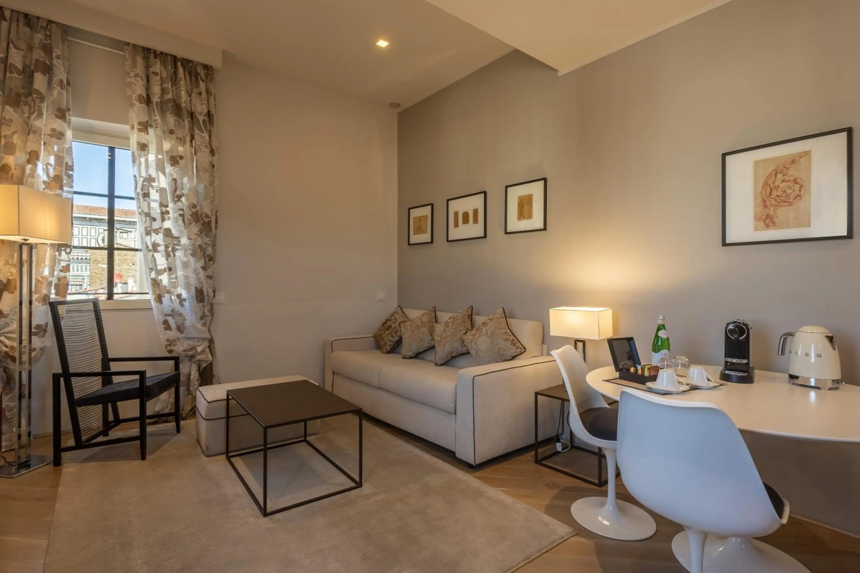 Seating area in Donati Luxury Tower Suites