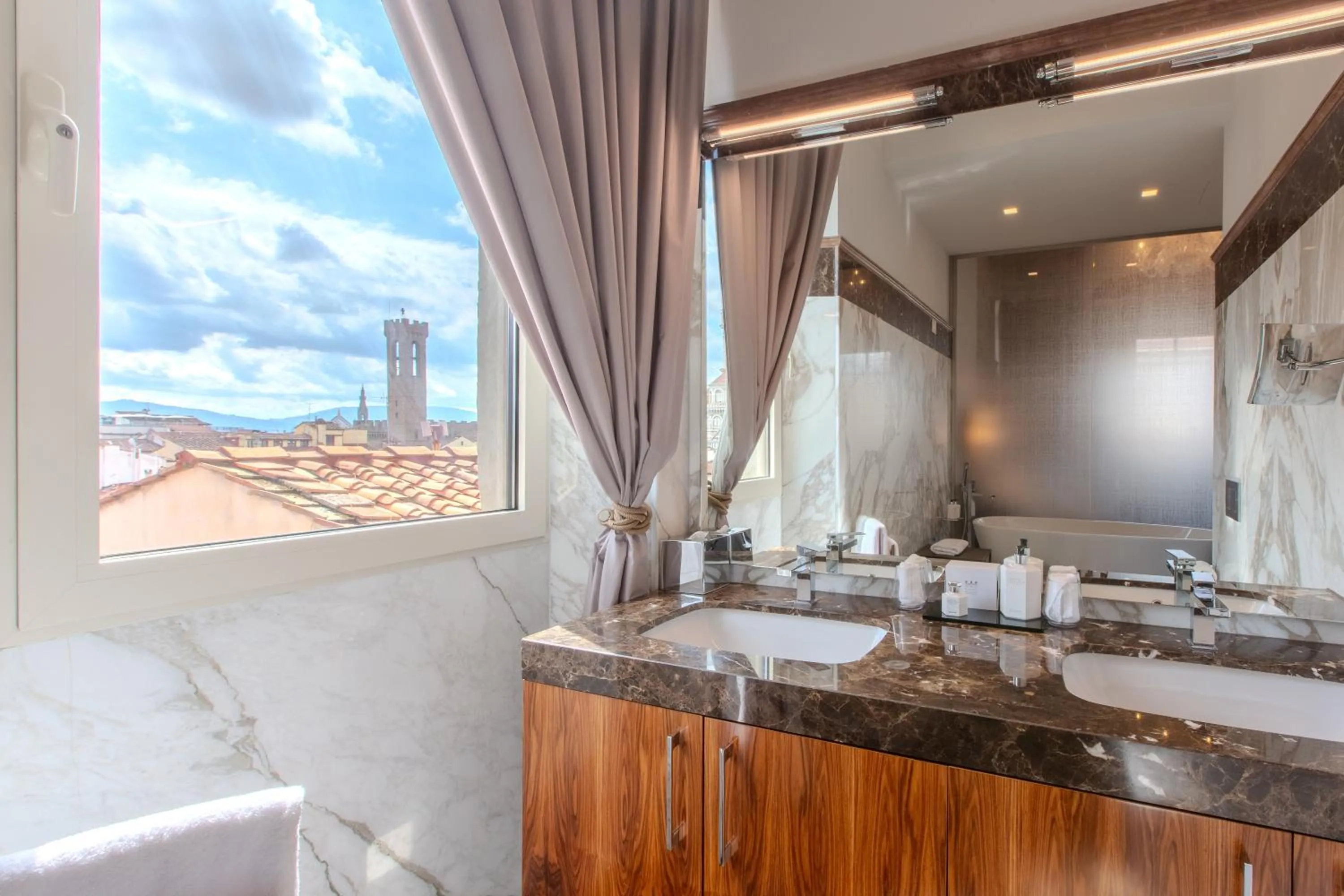Bathroom in Donati Luxury Tower Suites