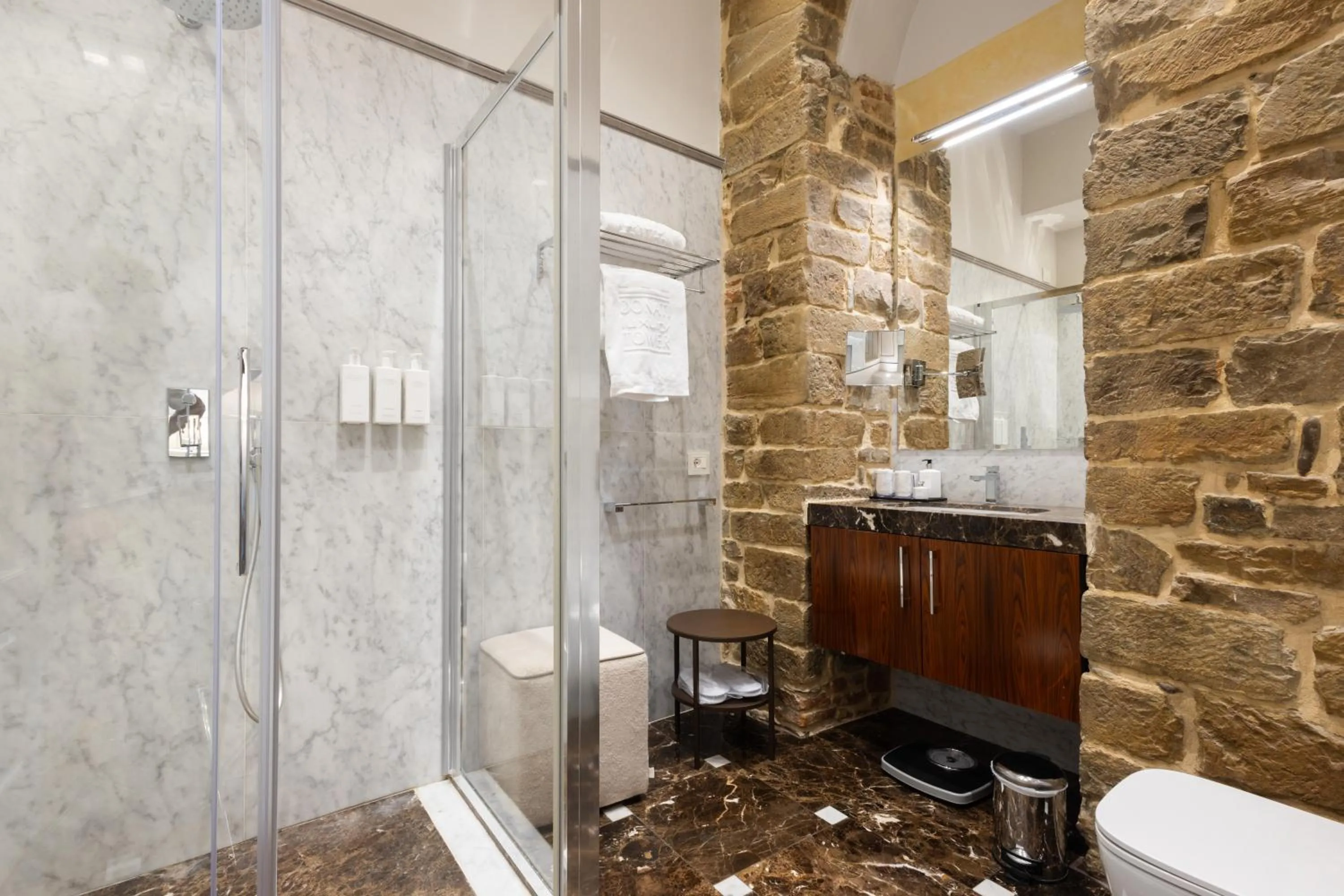 Bathroom in Donati Luxury Tower Suites