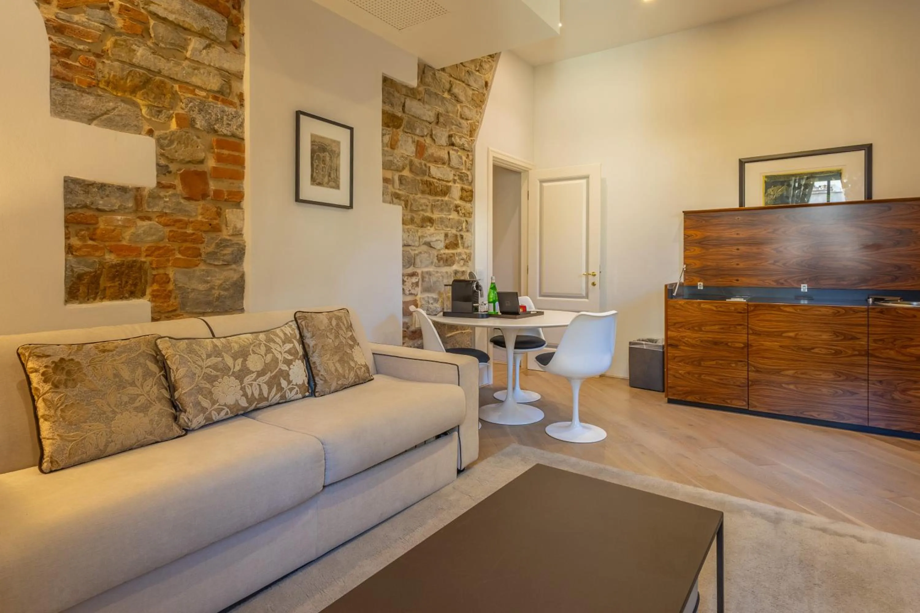 Seating area in Donati Luxury Tower Suites