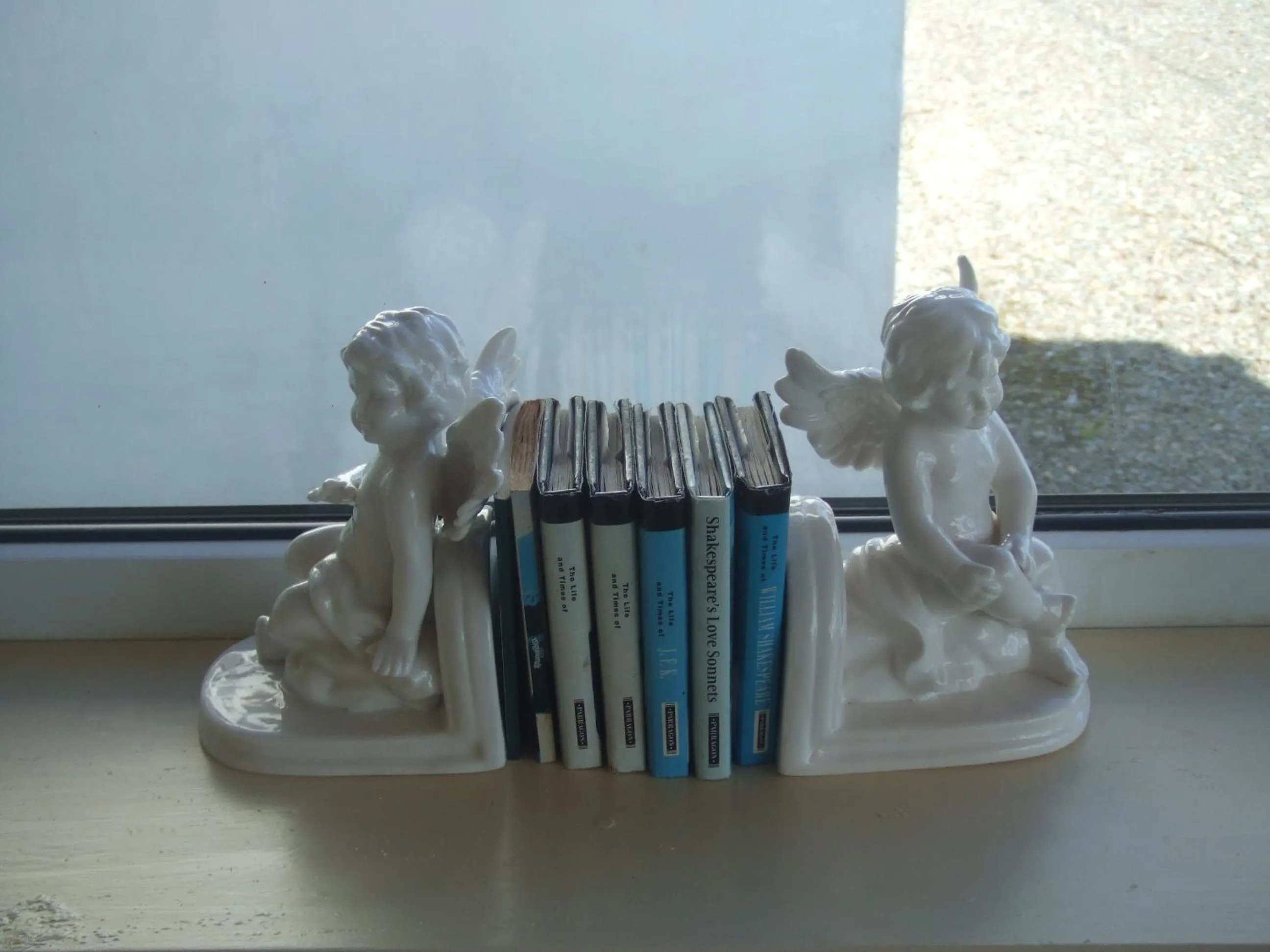 Library in River Meadows B&B