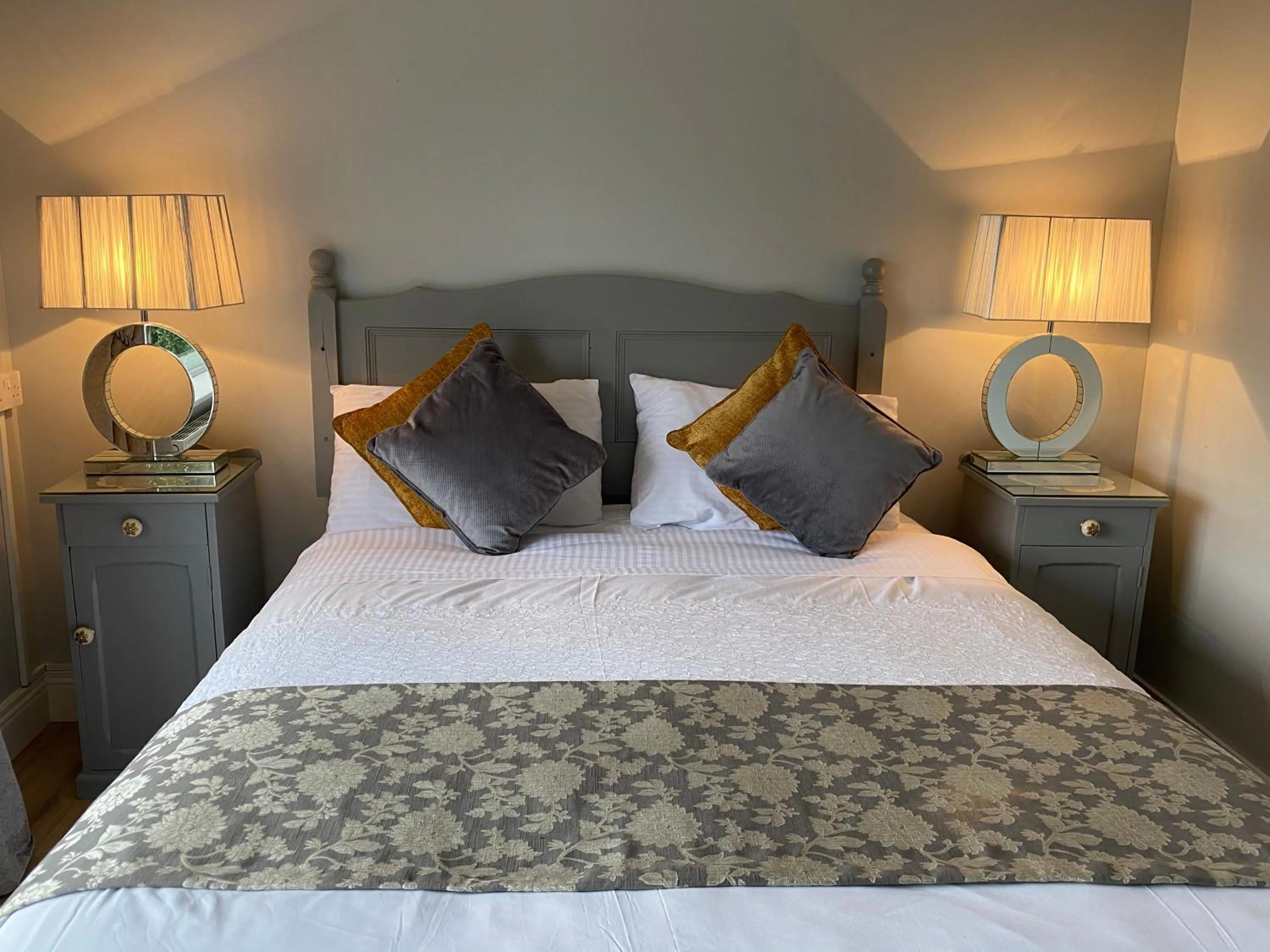 Bedroom in River Meadows B&B