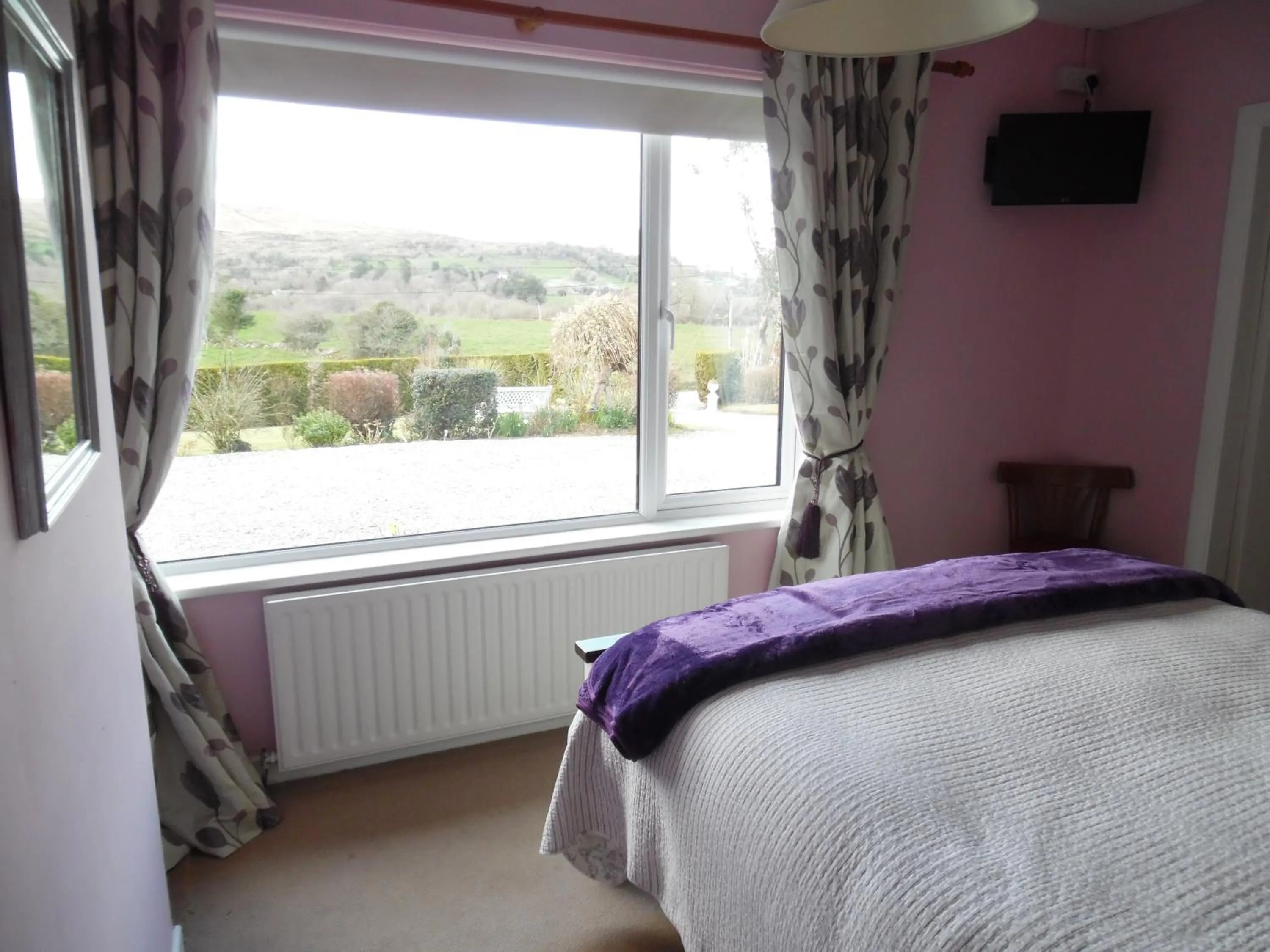Bedroom in River Meadows B&B