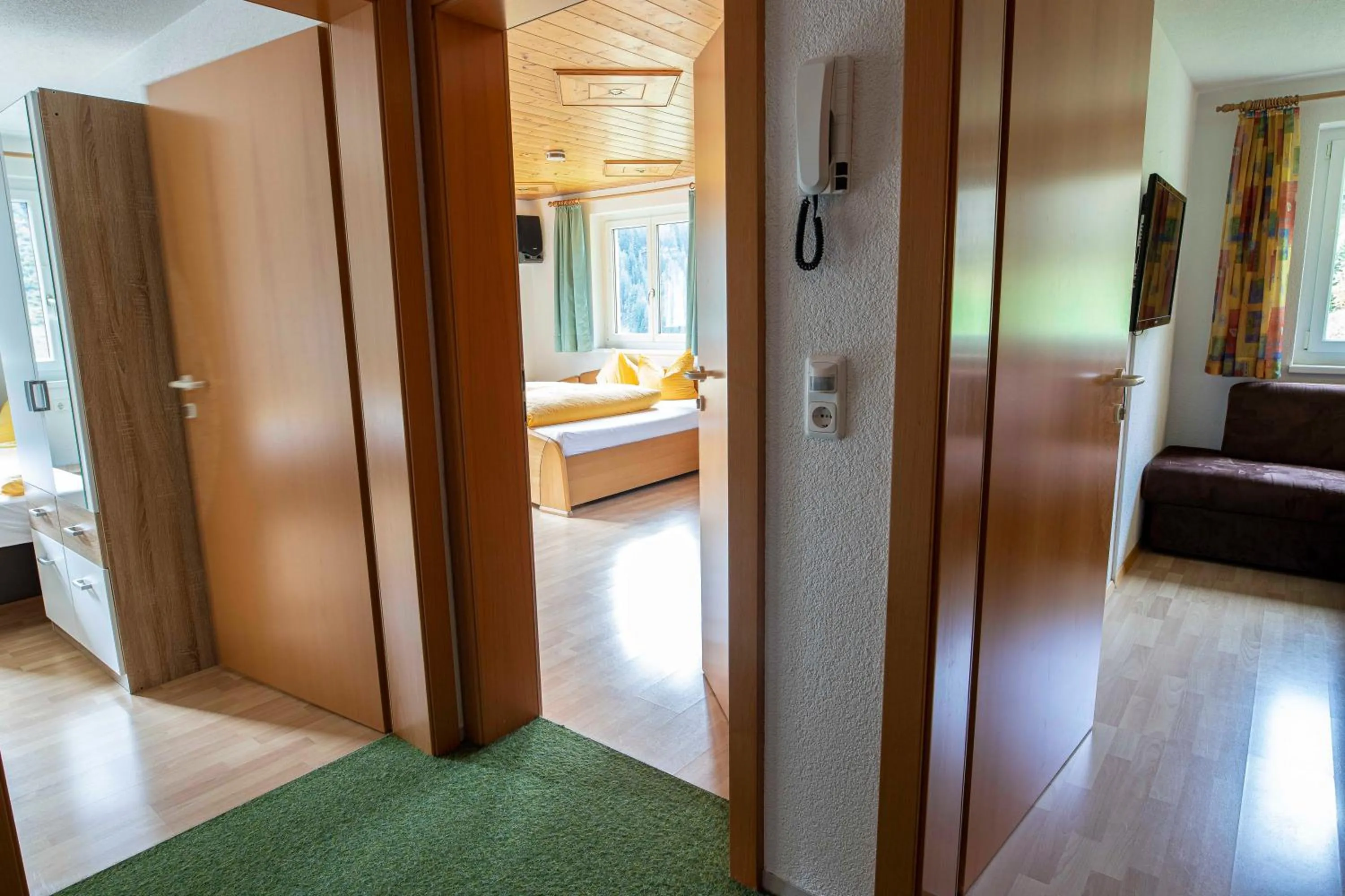 Living room, Bed in Hotel Lucia - 3 Sterne Superior