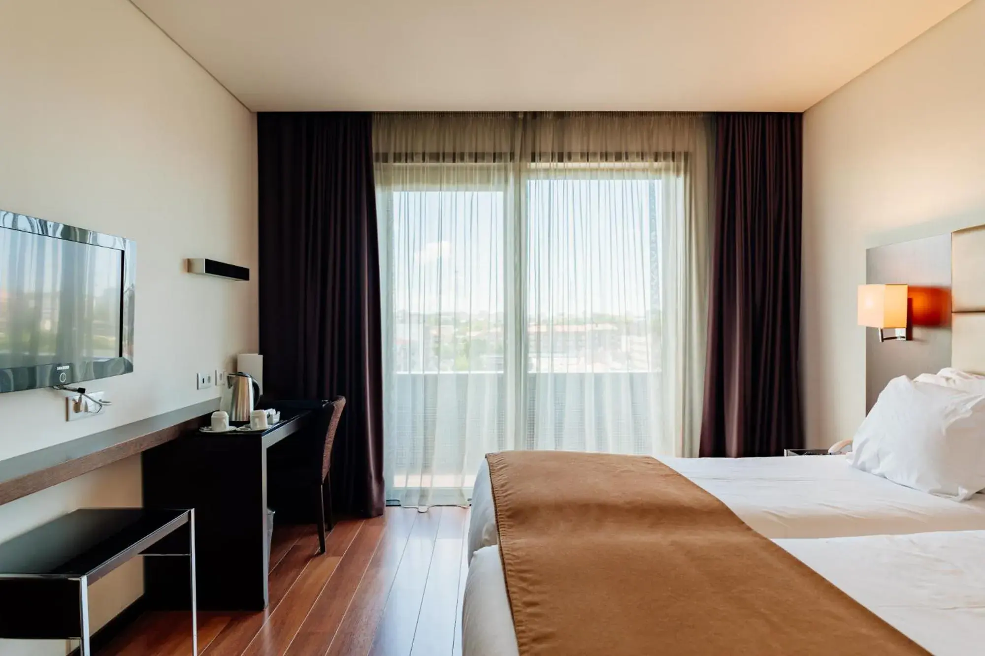 Twin Room with Balcony in Axis Porto Business & Spa Hotel Twin Room with Balcony in Axis Porto Business & Spa Hotel