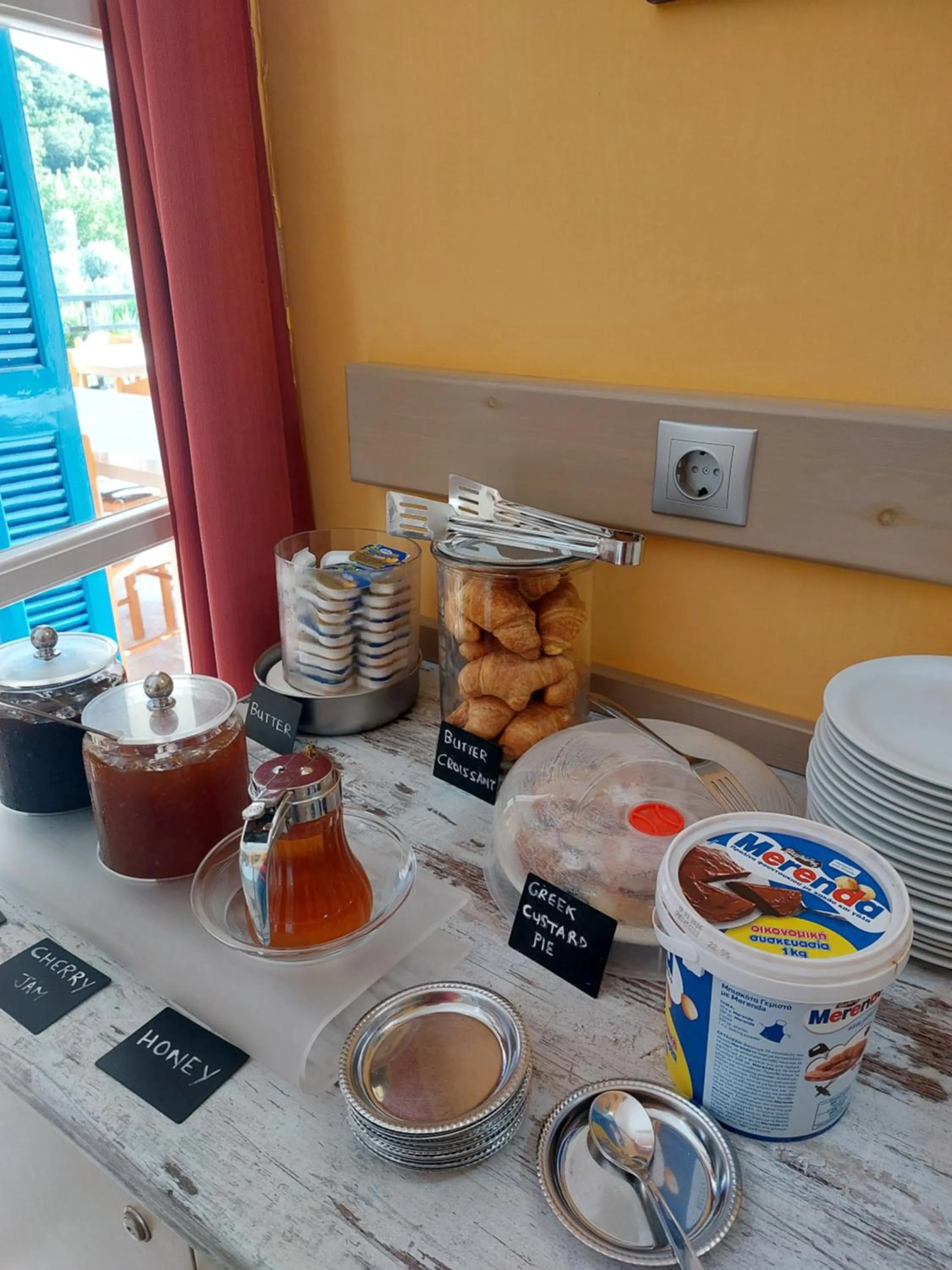 Buffet breakfast in Hotel Nostos