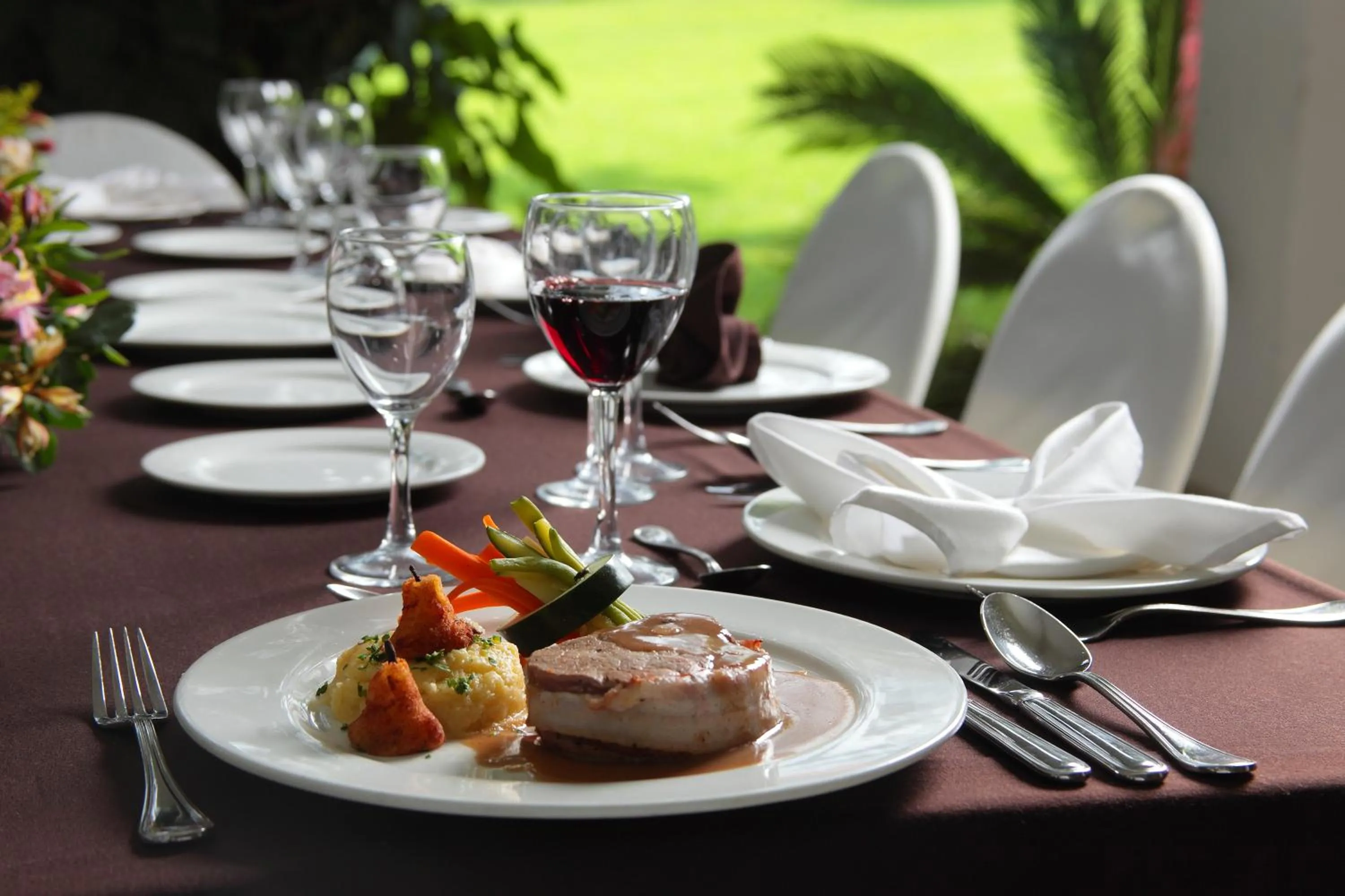 Meals in Hotel Posada Quinta Las Flores