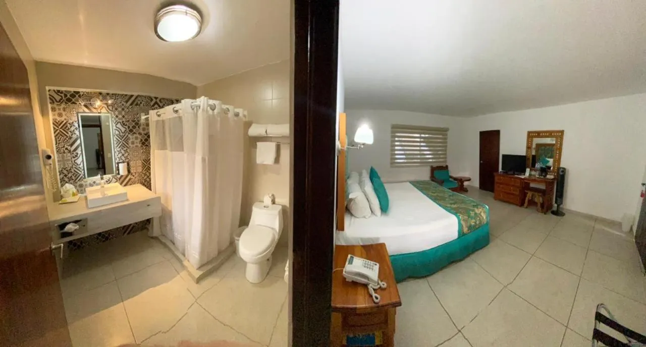 Bathroom, Bed in Hotel Posada Quinta Las Flores