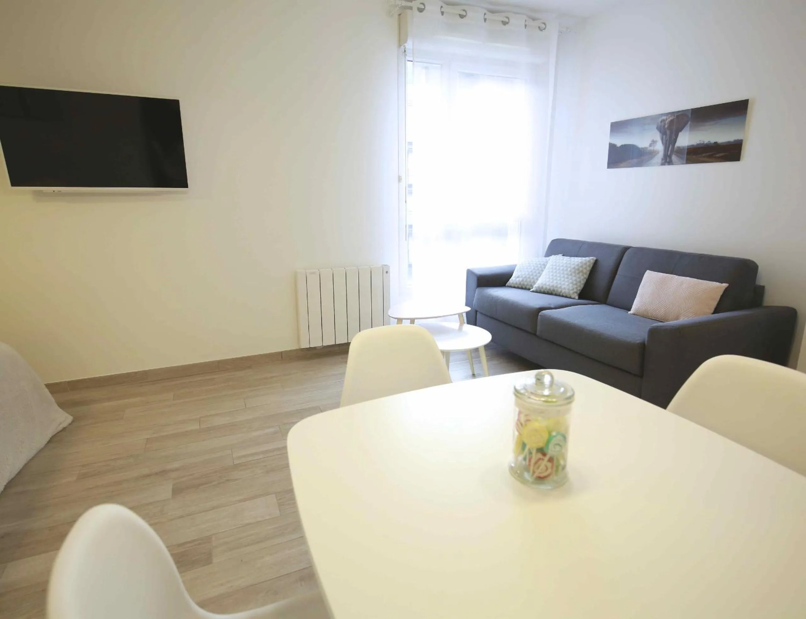 Dining area in Studio Disneyland Paris