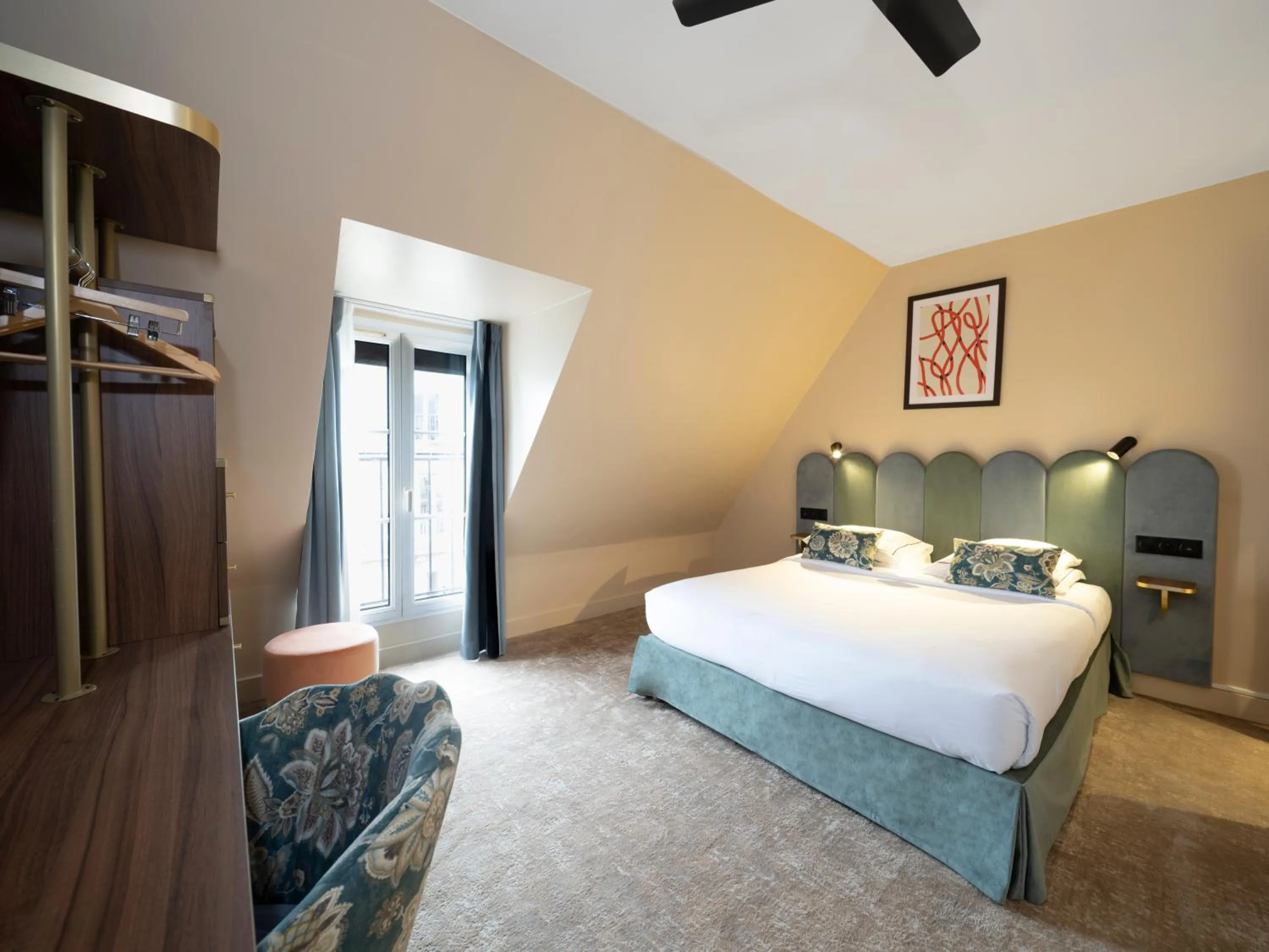 Bedroom, Bed in Hotel Boronali - Nouvellement rénové