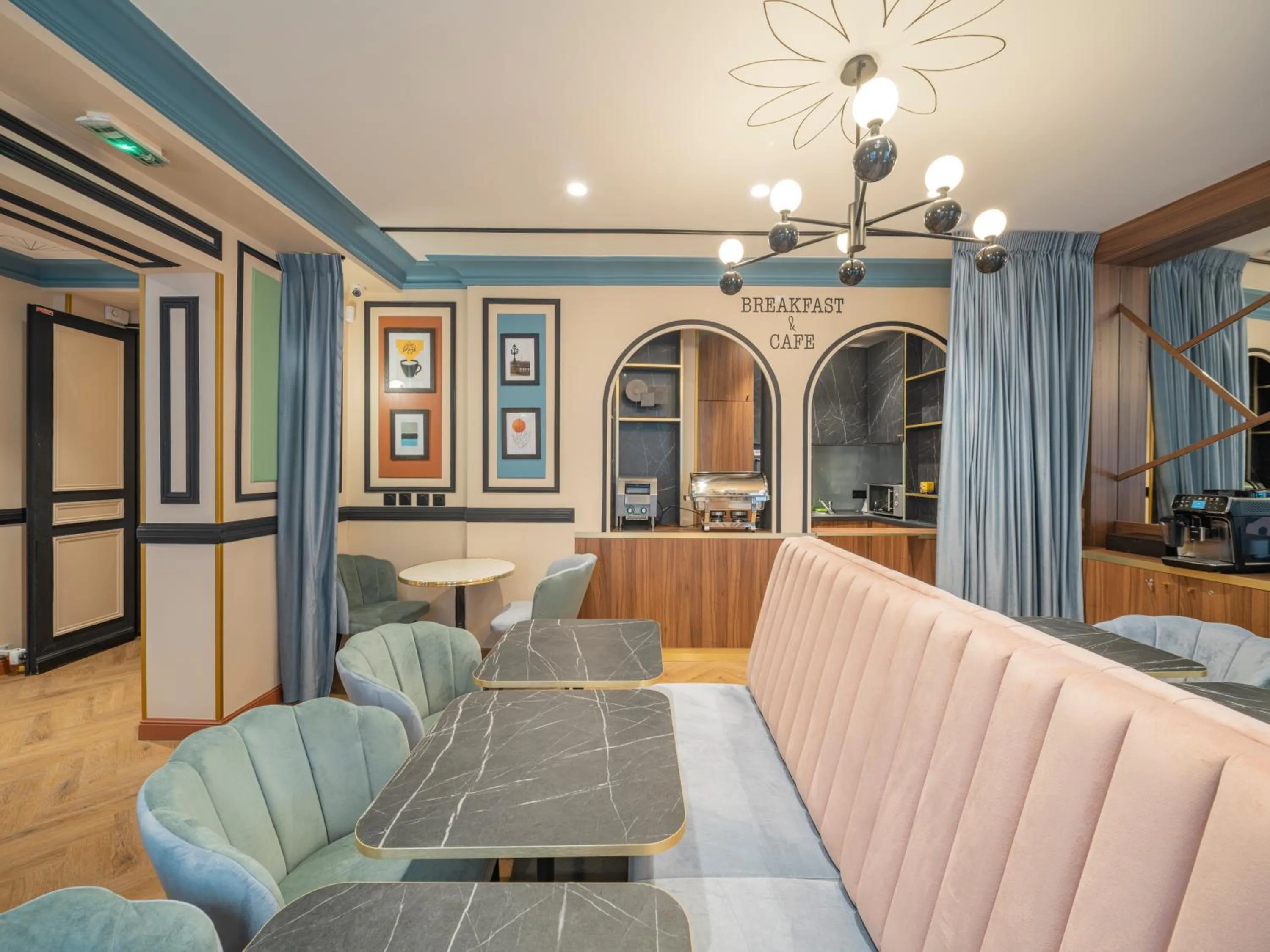 Seating area in Hotel Boronali - Nouvellement rénové