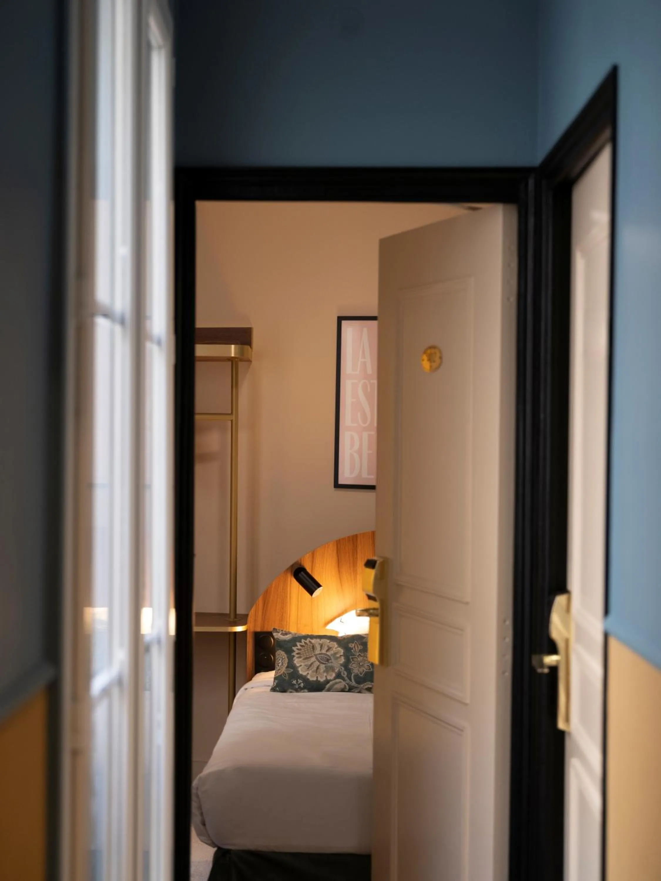 Decorative detail, Bed in Hotel Boronali - Nouvellement rénové