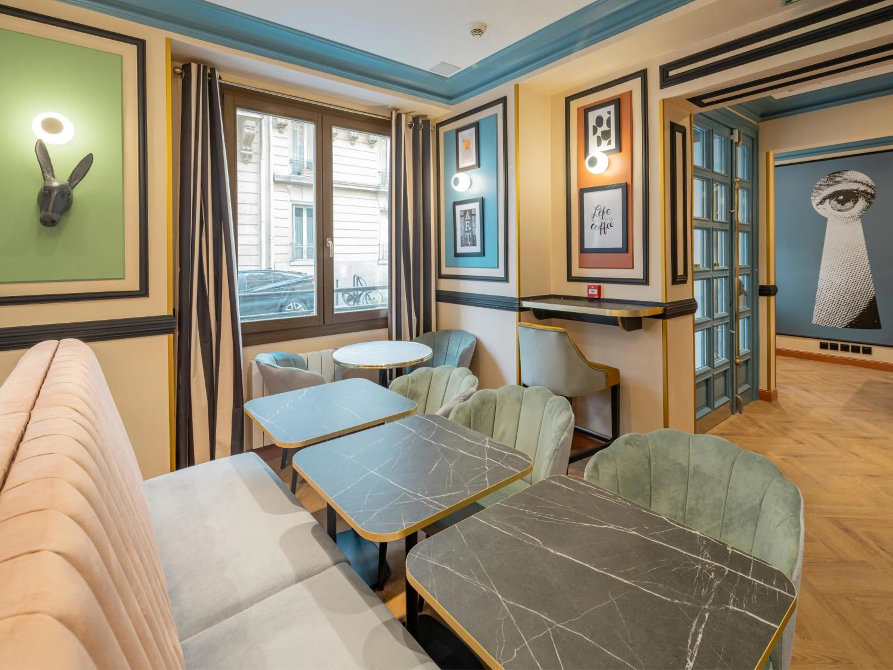 Seating area in Hotel Boronali - Nouvellement rénové