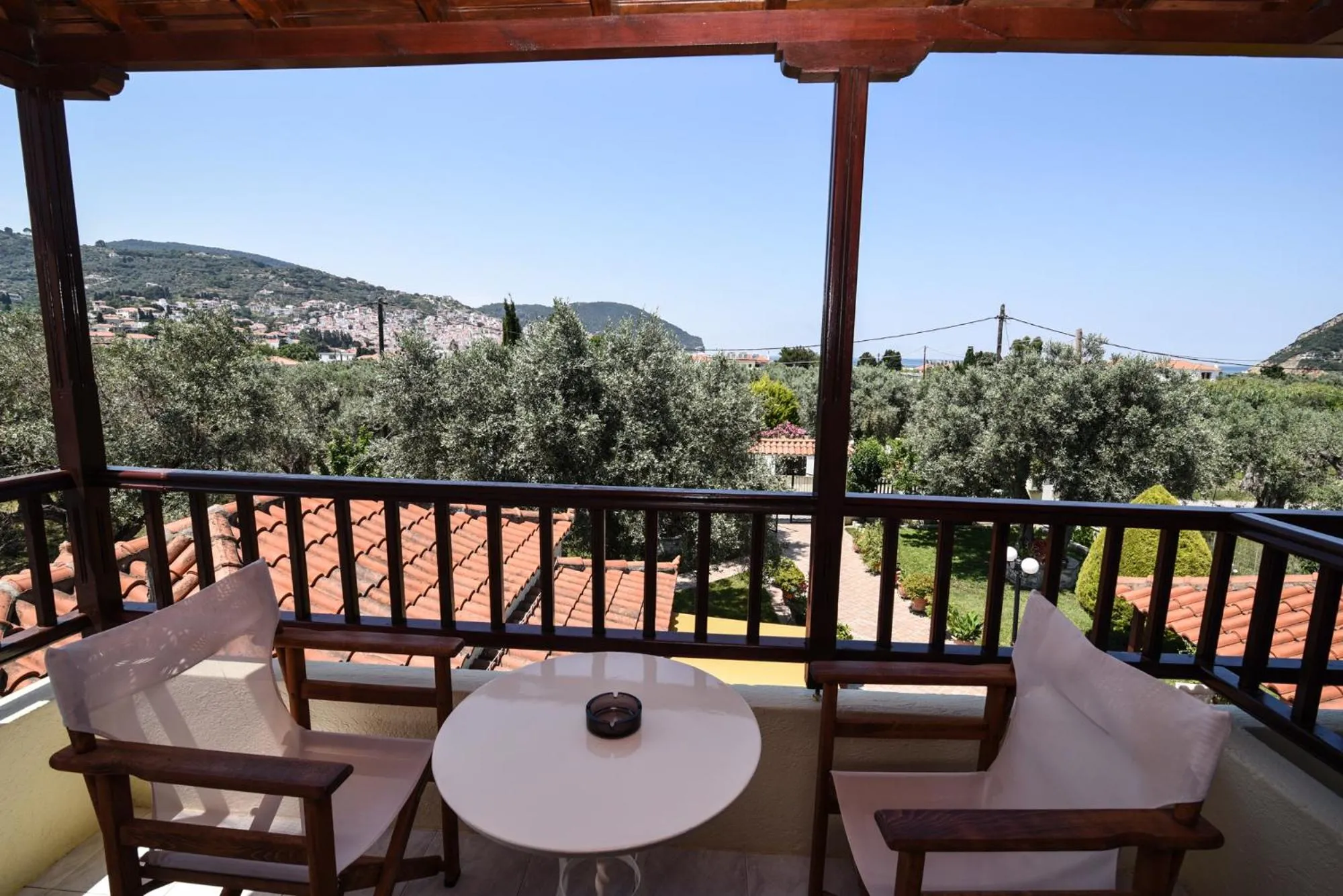 Garden view in Studios Filippos