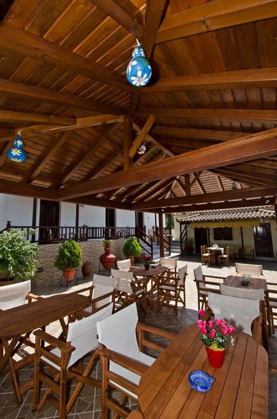 Lounge or bar in Studios Filippos