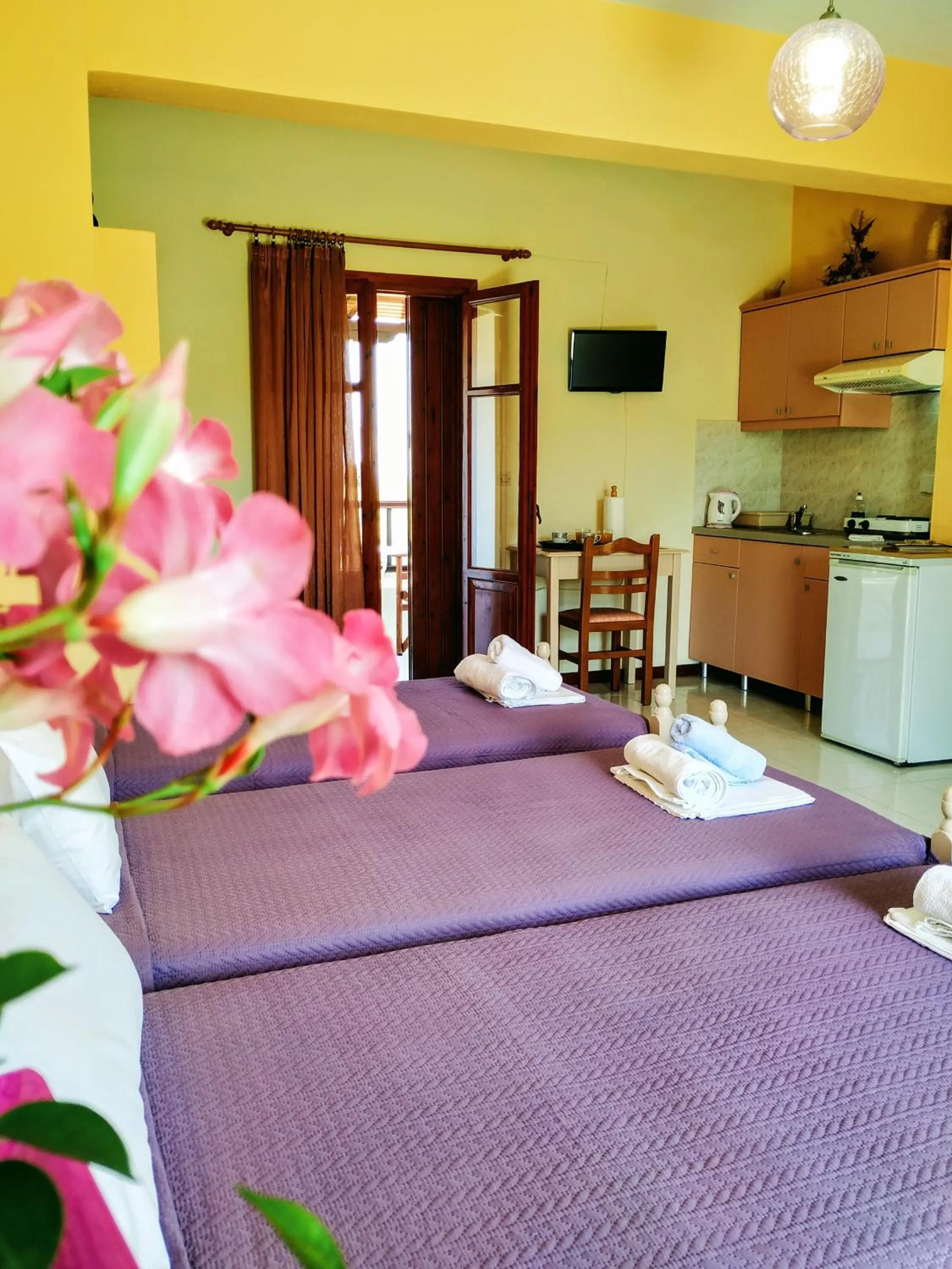 Kitchen or kitchenette in Studios Filippos